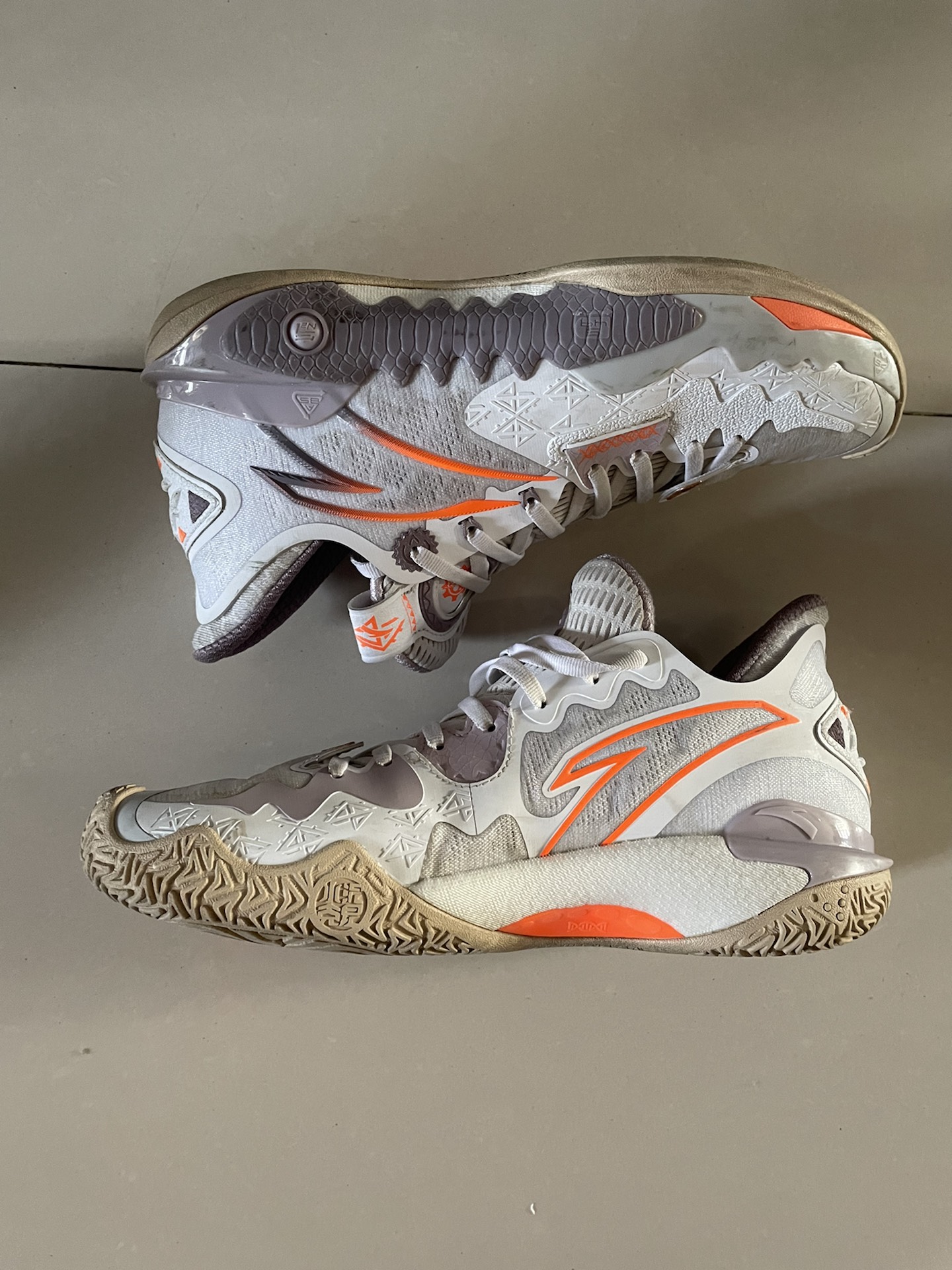 custom review-ANTA Shock Wave 5 Баскетбольные кроссовки Низкий Топ Мужской