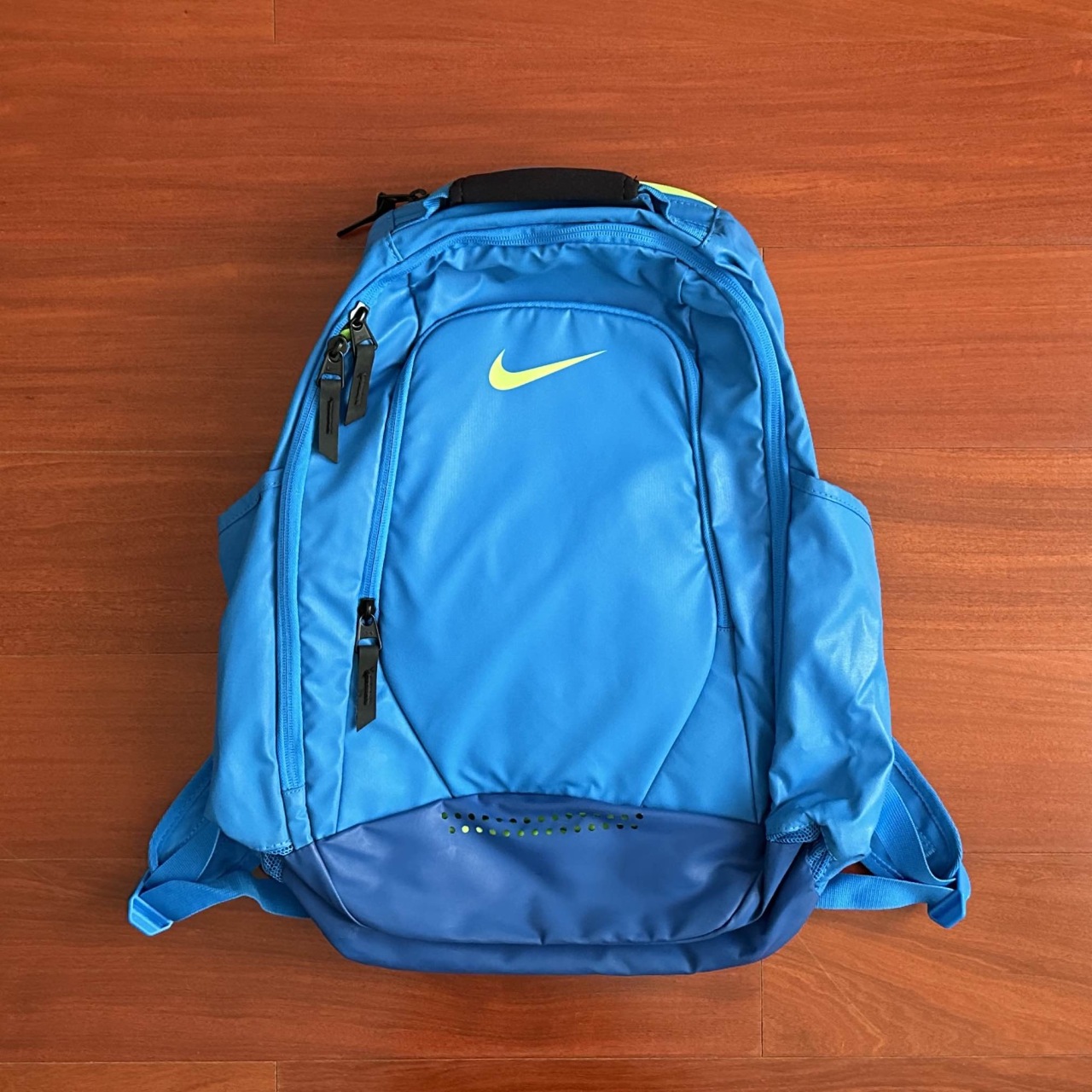 nike 耐克 通用 防水图层休闲健身户外运动双肩背包书包 蓝色