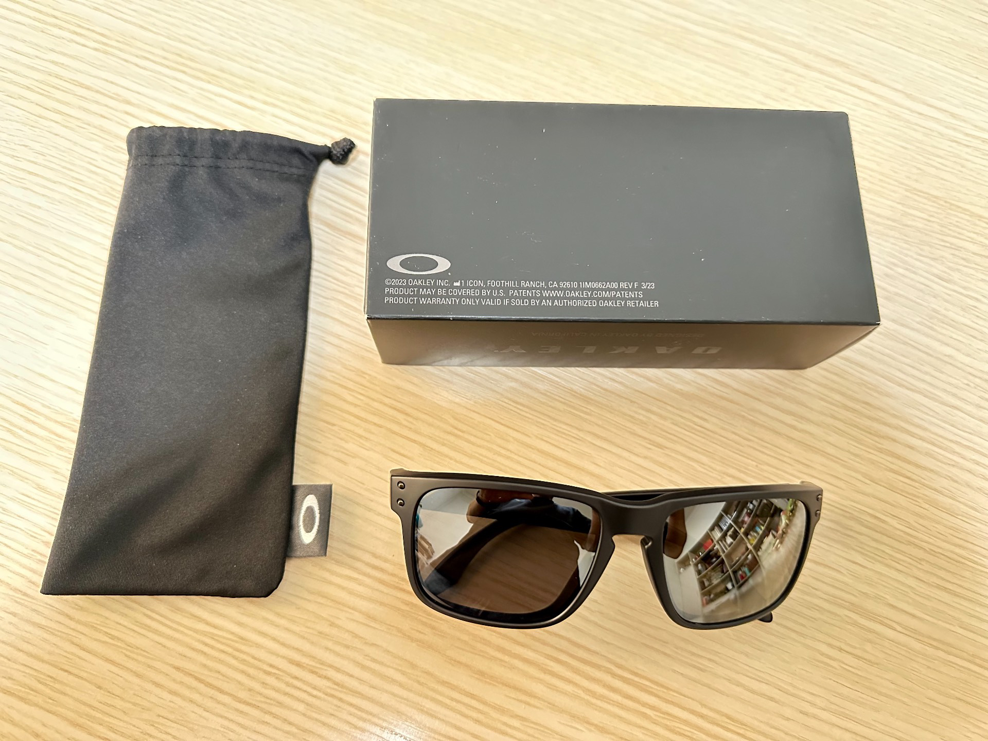 custom review-Oakley Квадратные Солнцезащитные Очки Унисекс