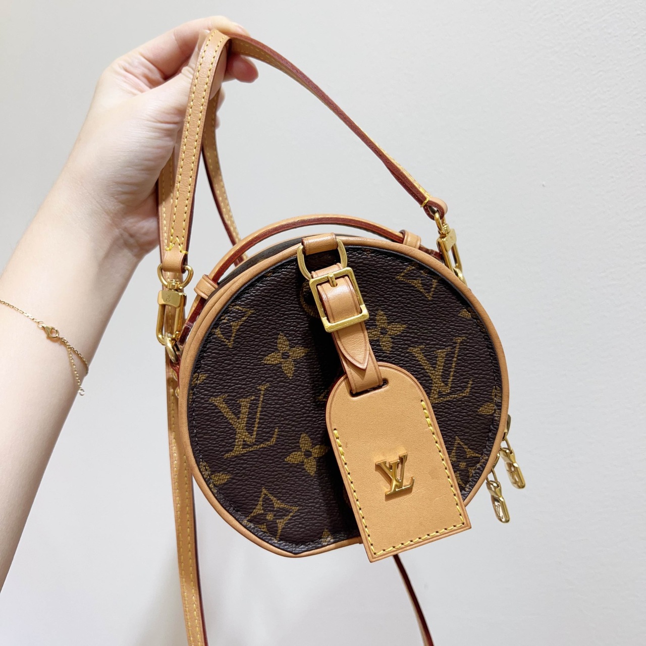 涂层帆布拼皮革饰边 圆饼包单肩斜挎包 迷你 女款 棕色 98新 lv/路易