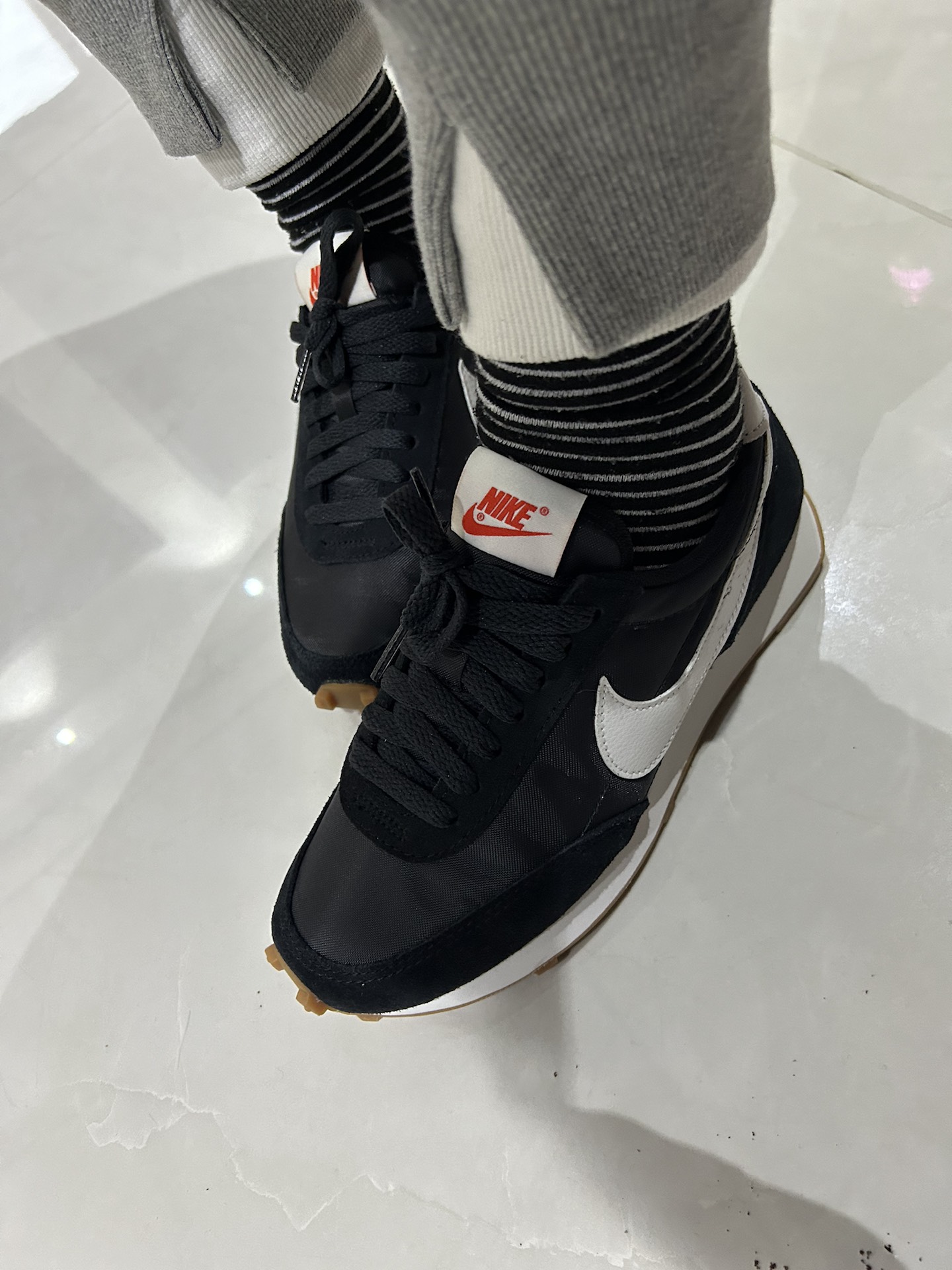 custom review-Nike Daybreak Slip-on Resistant And Breathable Low-Top Casual City Commute Running Shoes Women's Black