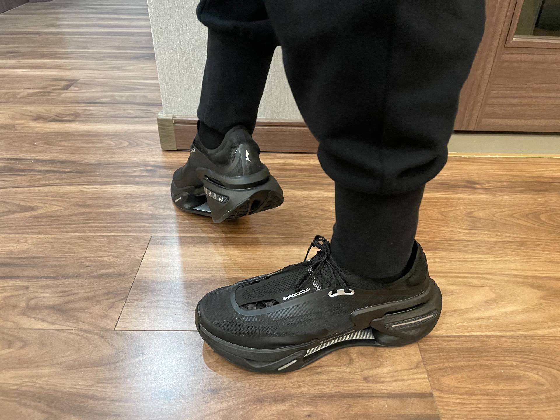 custom review-Лайнер Shadow 3,0 Low Top Технология LINING BOOM Гоночные Беговые Кроссовки Унисекс Черный