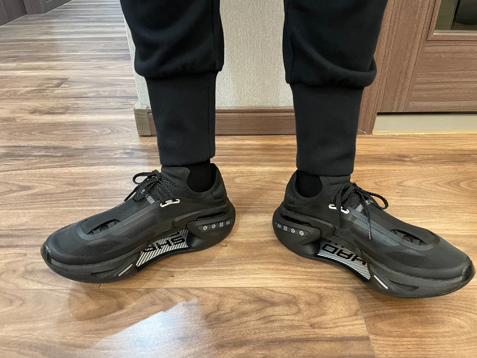 custom review-Лайнер Shadow 3,0 Low Top Технология LINING BOOM Гоночные Беговые Кроссовки Унисекс Черный