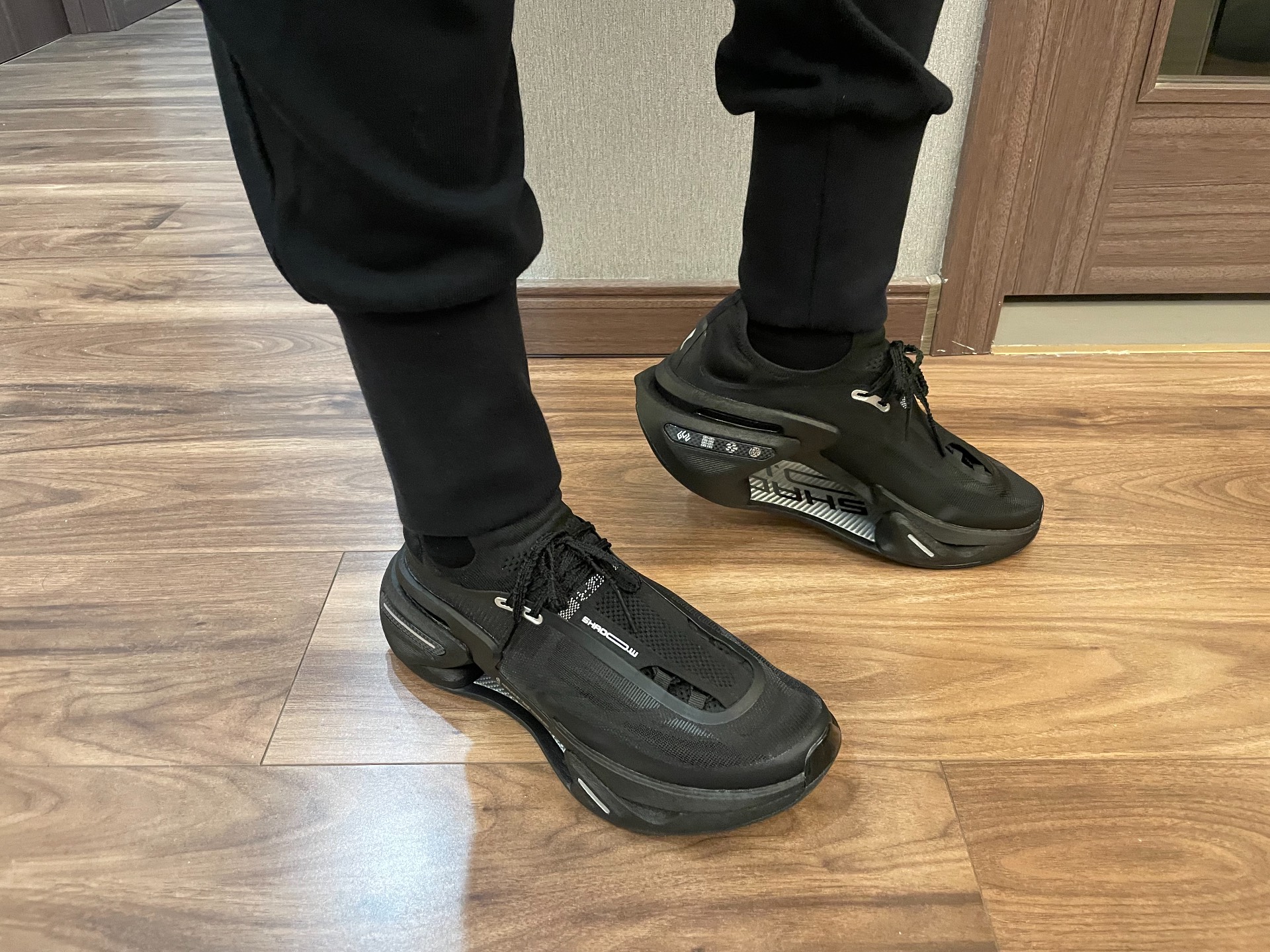 custom review-Лайнер Shadow 3,0 Low Top Технология LINING BOOM Гоночные Беговые Кроссовки Унисекс Черный