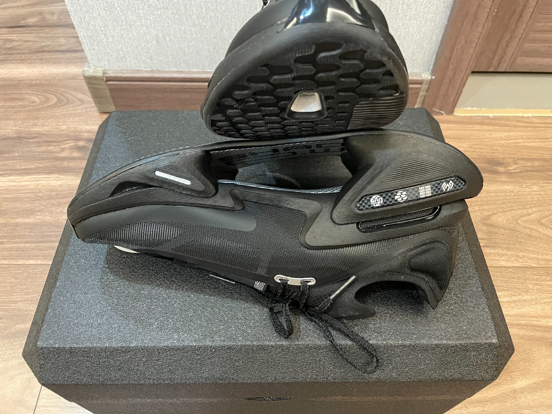 custom review-Лайнер Shadow 3,0 Low Top Технология LINING BOOM Гоночные Беговые Кроссовки Унисекс Черный