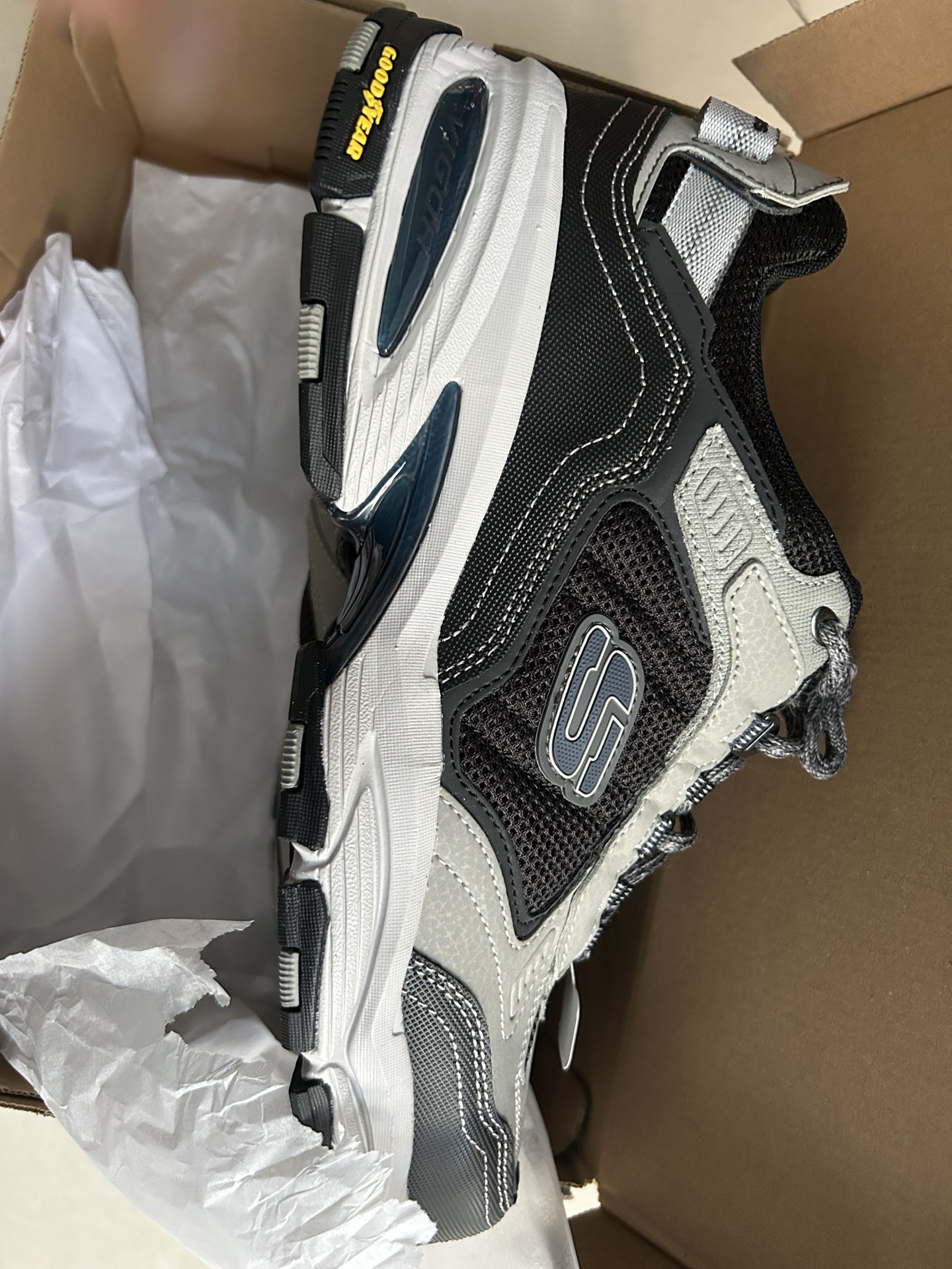 custom review-Skechers Vigor 3,0 Low Топ Толстая подошва Кроссовки Мужские Серый Черный