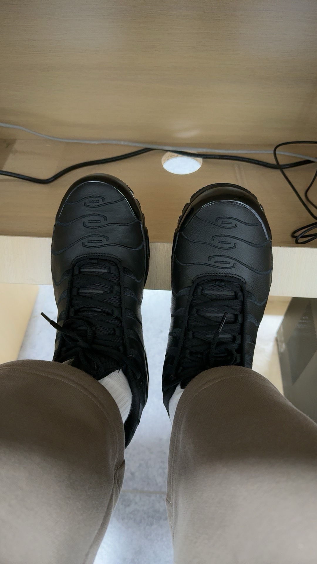 custom review-Nike Air Max Plus Устойчивый к истиранию Низкий Топ Повседневная Городская Коммутирующая Беговая Обувь Мужская Черная