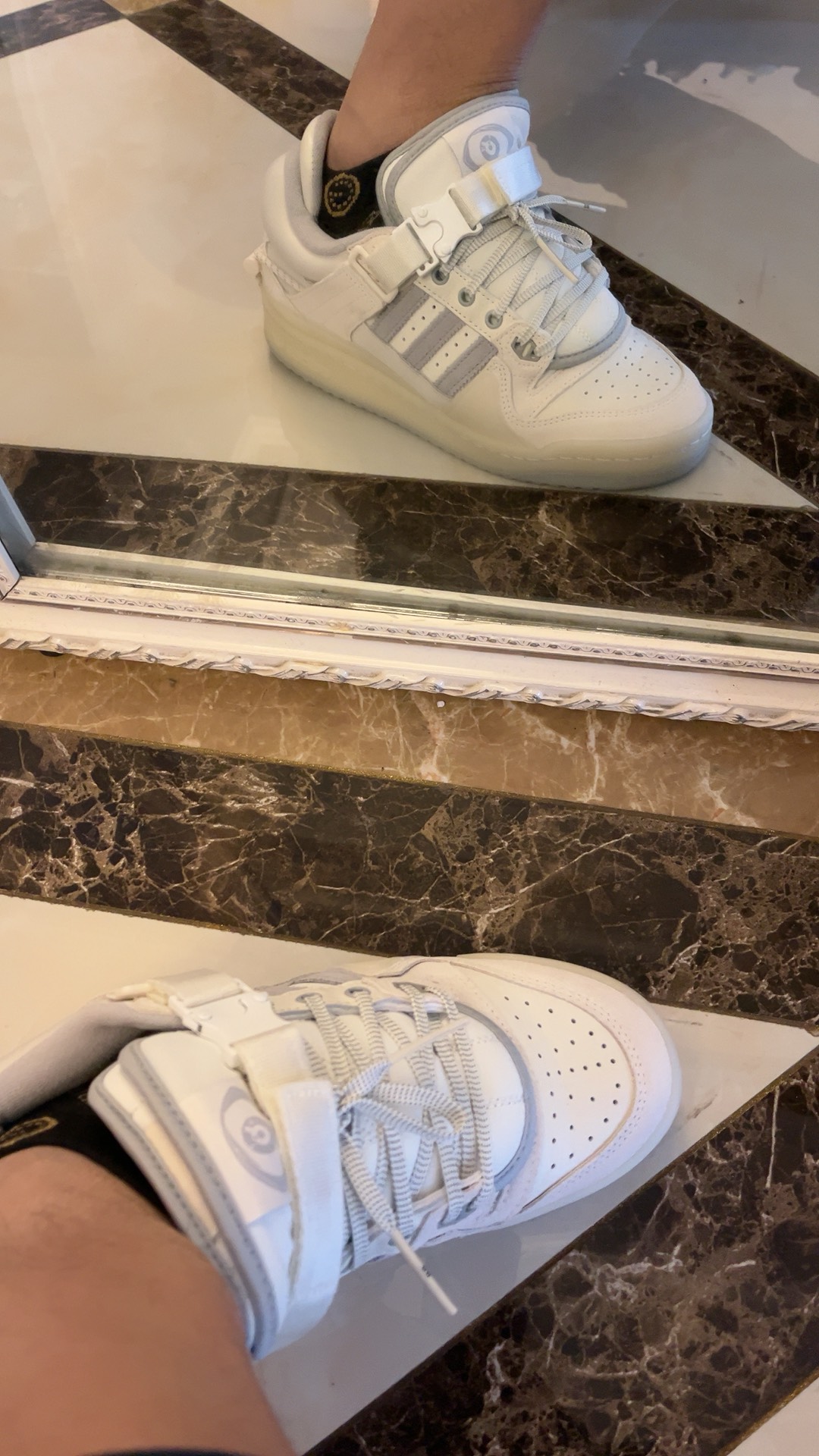 custom review-Bad Bunny X adidas originals FORUM Bad Bunny Кожа Устойчивая к истиранию Низкие Кроссовки для скейтбординга Унисекс