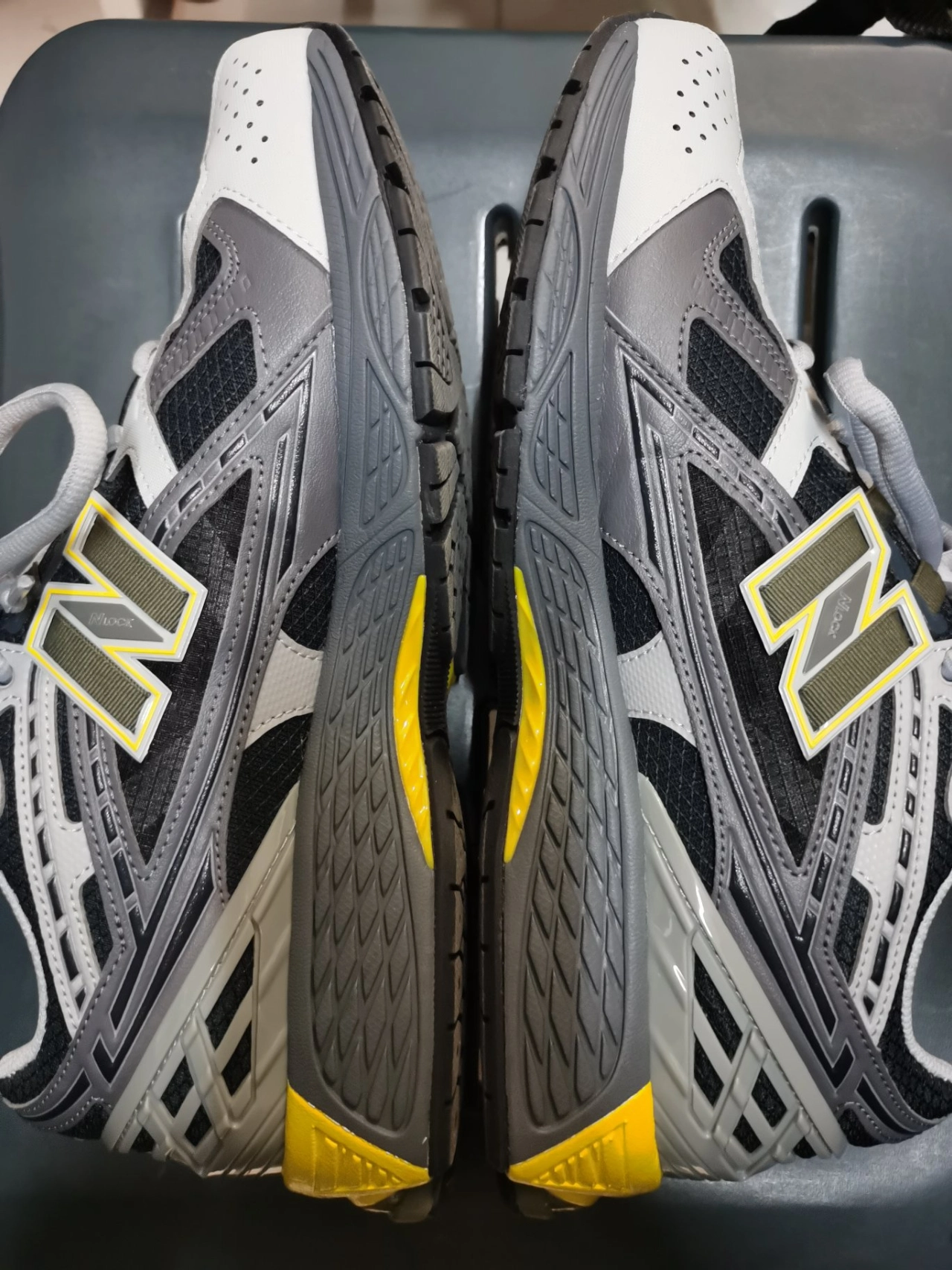 custom review-New Balance 1906U Устойчивый к истиранию Низкий Топ Повседневные Городские Кроссовки для Коммуникативных Беговых Унисекс Черный Серый