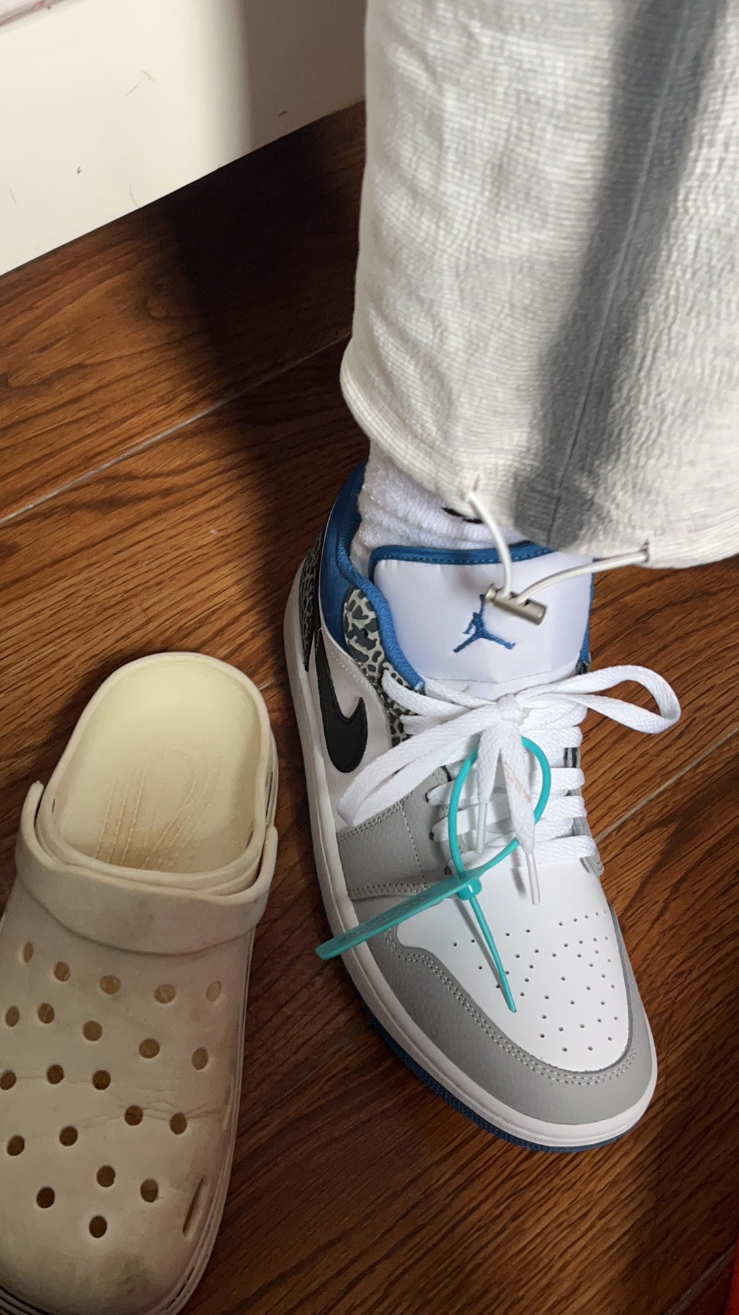 custom review-Jordan Air Jordan 1 Low SE 'true Синий' Low Топ Винтажные баскетбольные кроссовки Унисекс Белый и синий цвет