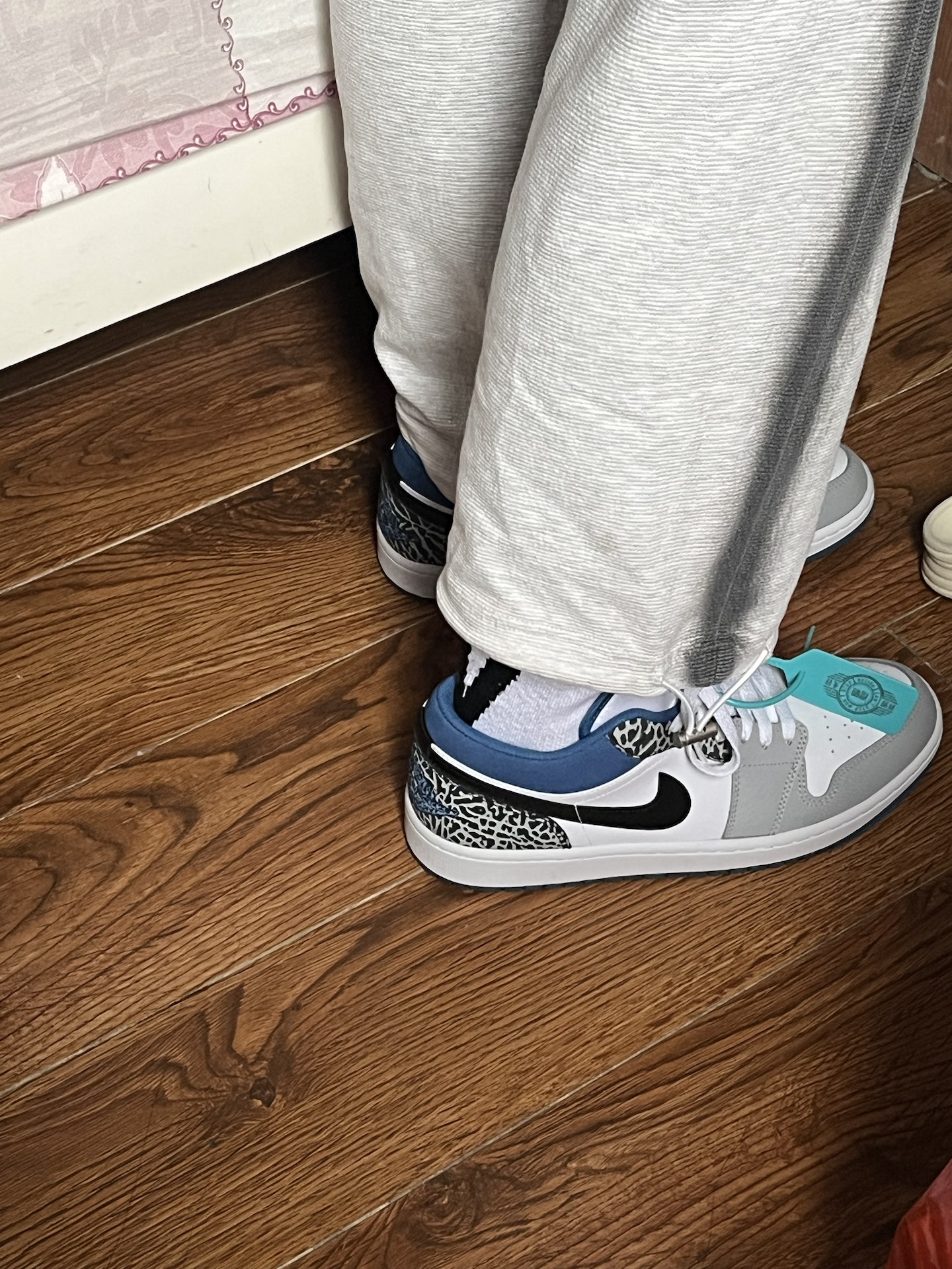 custom review-Jordan Air Jordan 1 Low SE 'true Синий' Low Топ Винтажные баскетбольные кроссовки Унисекс Белый и синий цвет