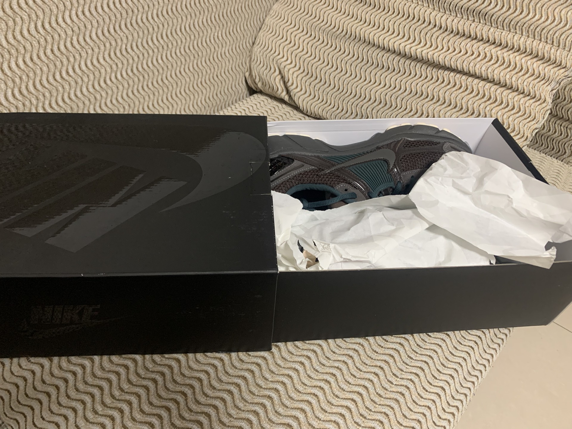 custom review-Nike Air Zoom Vomero 5 Легкий Низкий Топ Повседневный Тренировки Городской Коммутер Беговые кроссовки Унисекс Черный