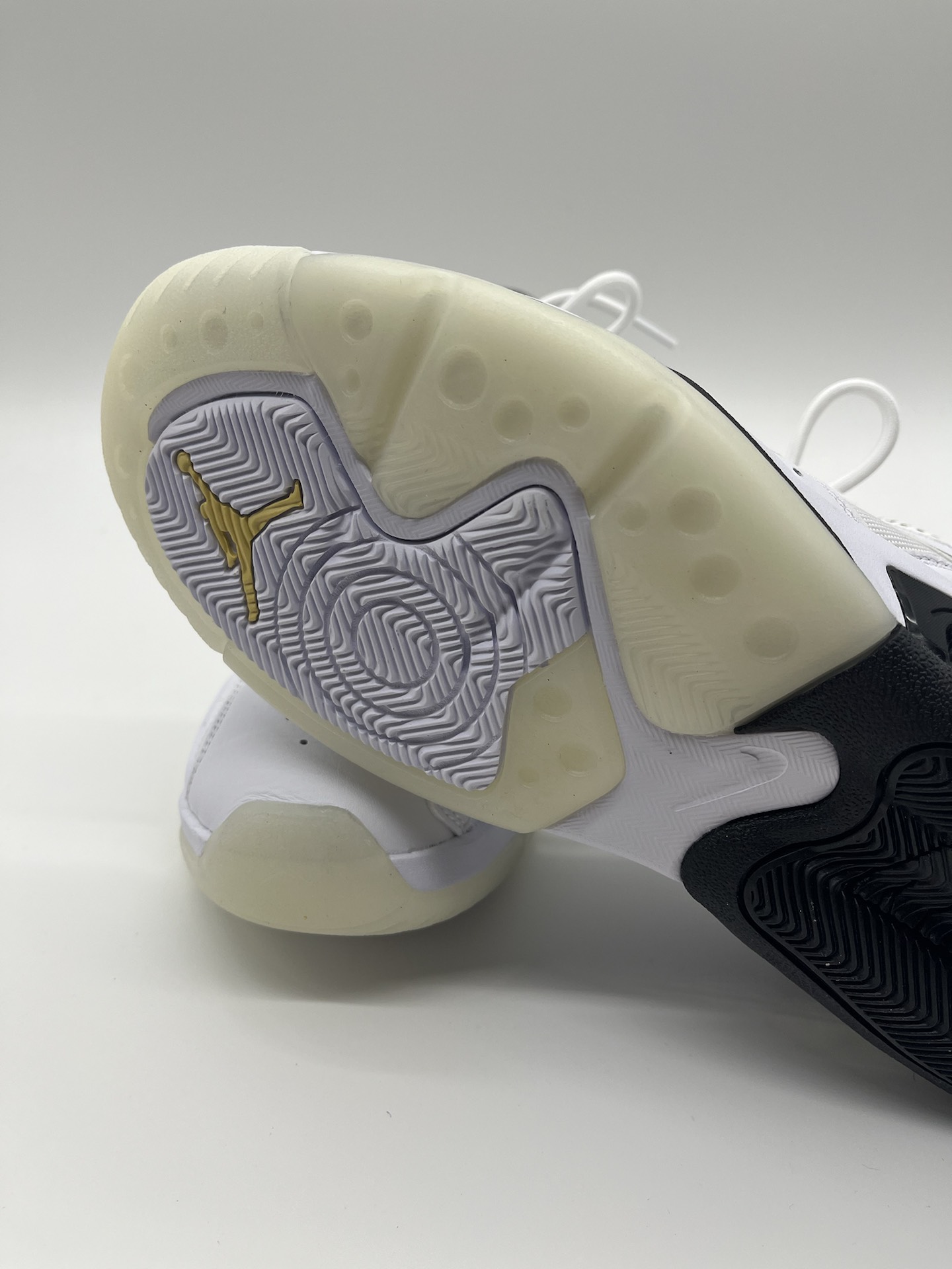 custom review-Джордан Point Lane Амортизация Противоскользящий Устойчивый к истиранию Покрытие MID Топ Повседневная обувь Мужская Белый Черный