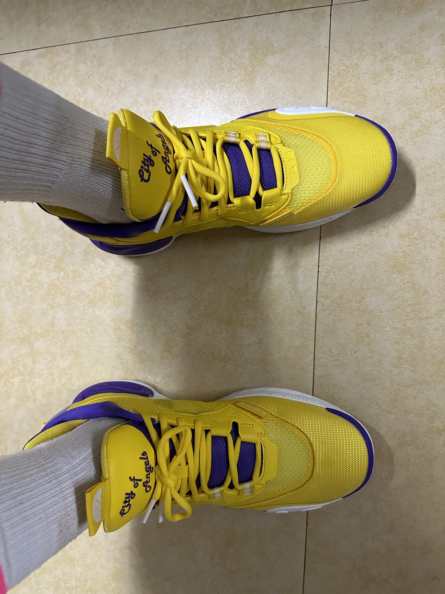 custom review-LiNing WADE ALLCITY 12 Anti Slip And Wear Resistant Support Lightweight Rebound Basketball Shoes Men
s Yellow Purple