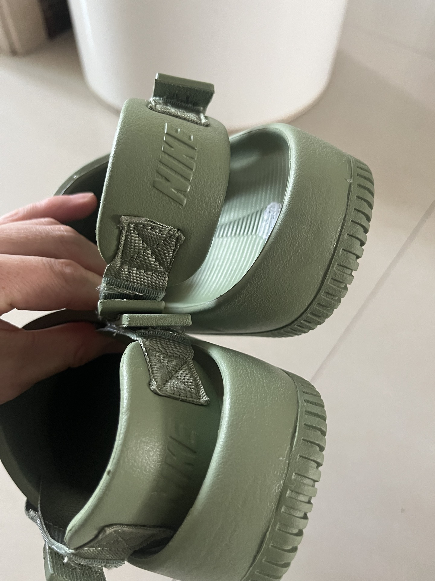 custom review-Nike Calm Mule Резиновая подошва Противоскользящие домашние тапочки Женские Масляно-зеленый