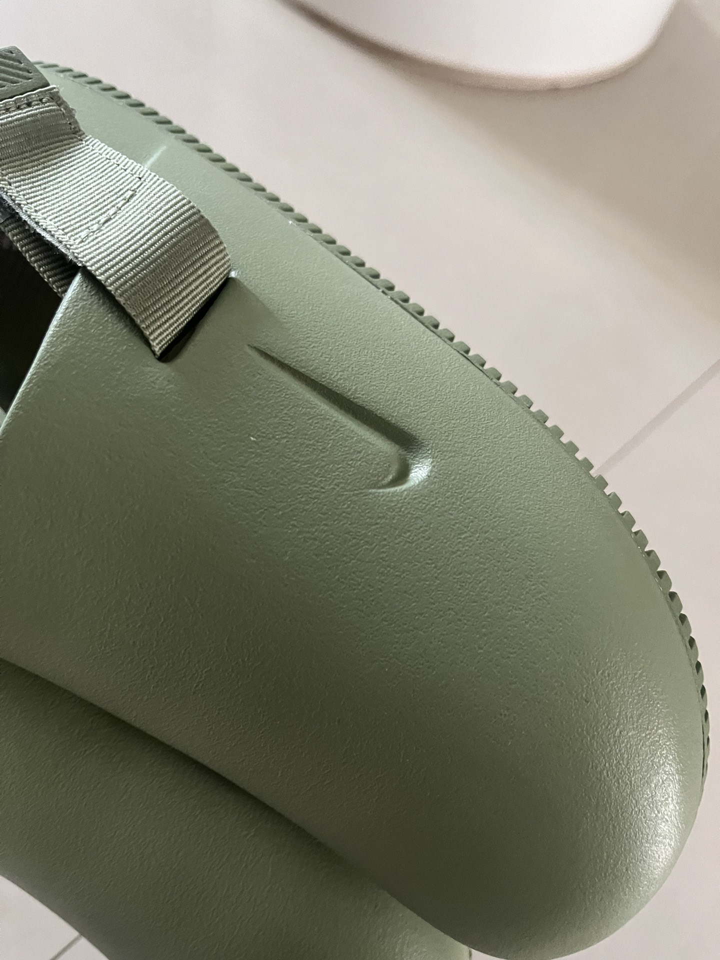 custom review-Nike Calm Mule Резиновая подошва Противоскользящие домашние тапочки Женские Масляно-зеленый