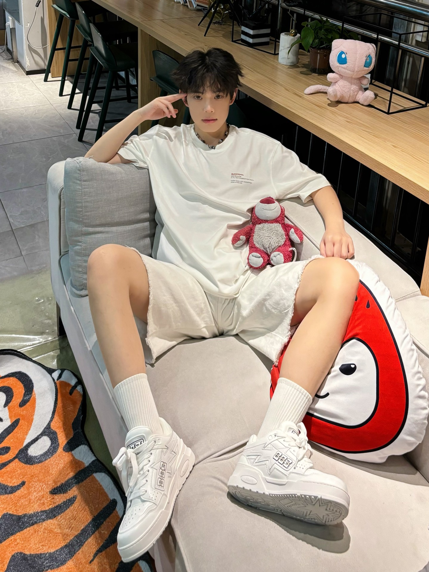 男生简约穿阳光就帅气