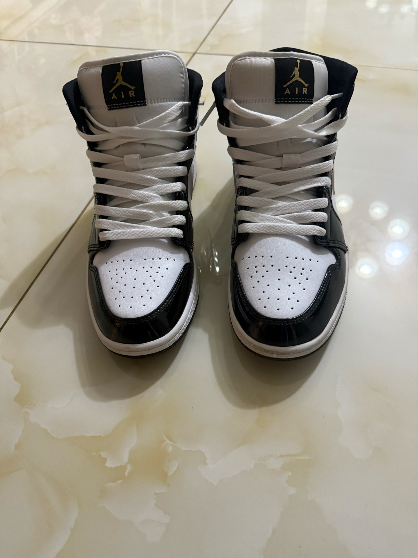 custom review-Jordan 1 Mid SE Black Gold 2023