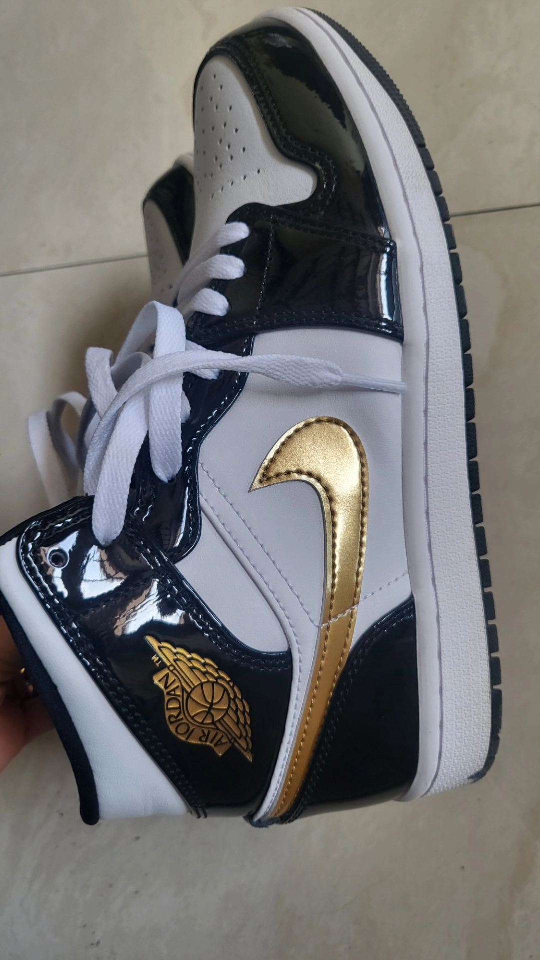 custom review-Jordan 1 Mid SE Black Gold 2023