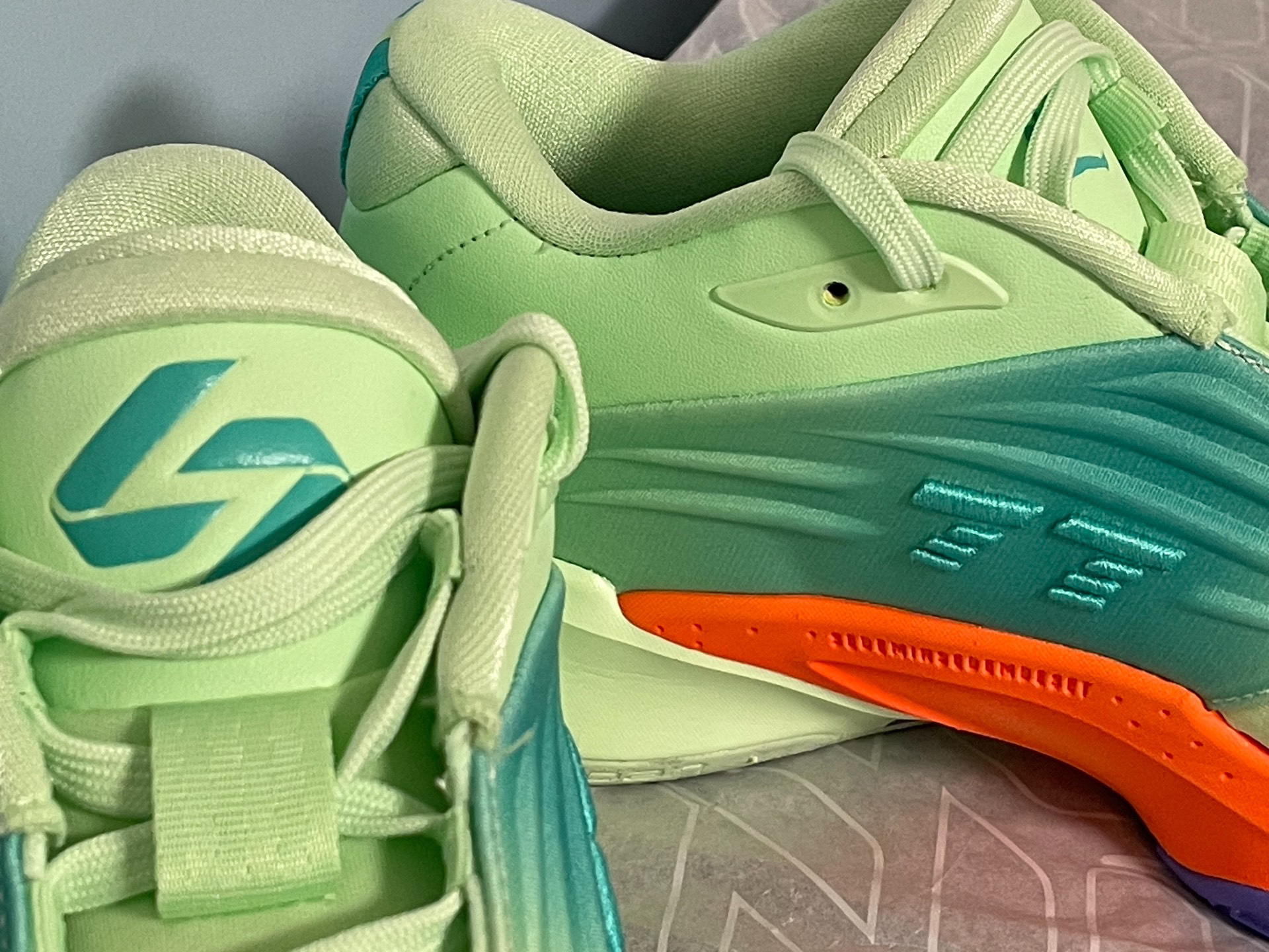 custom review-Джордан Luka 3 Амортизаторы Shock Absorbers Противоскользящие Устойчивые к истиранию Низкий Топ Баскетбольные кроссовки Мужские Синий фиолетовый розовый