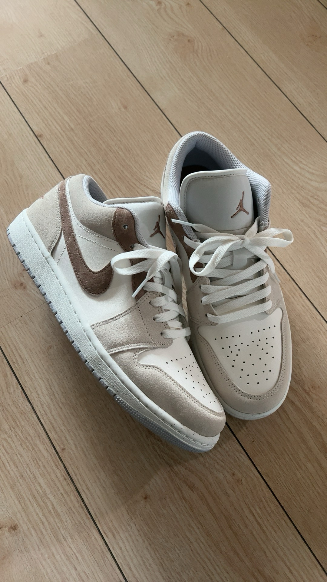 custom review-Jordan 1 Low Se Legend Light Brown
