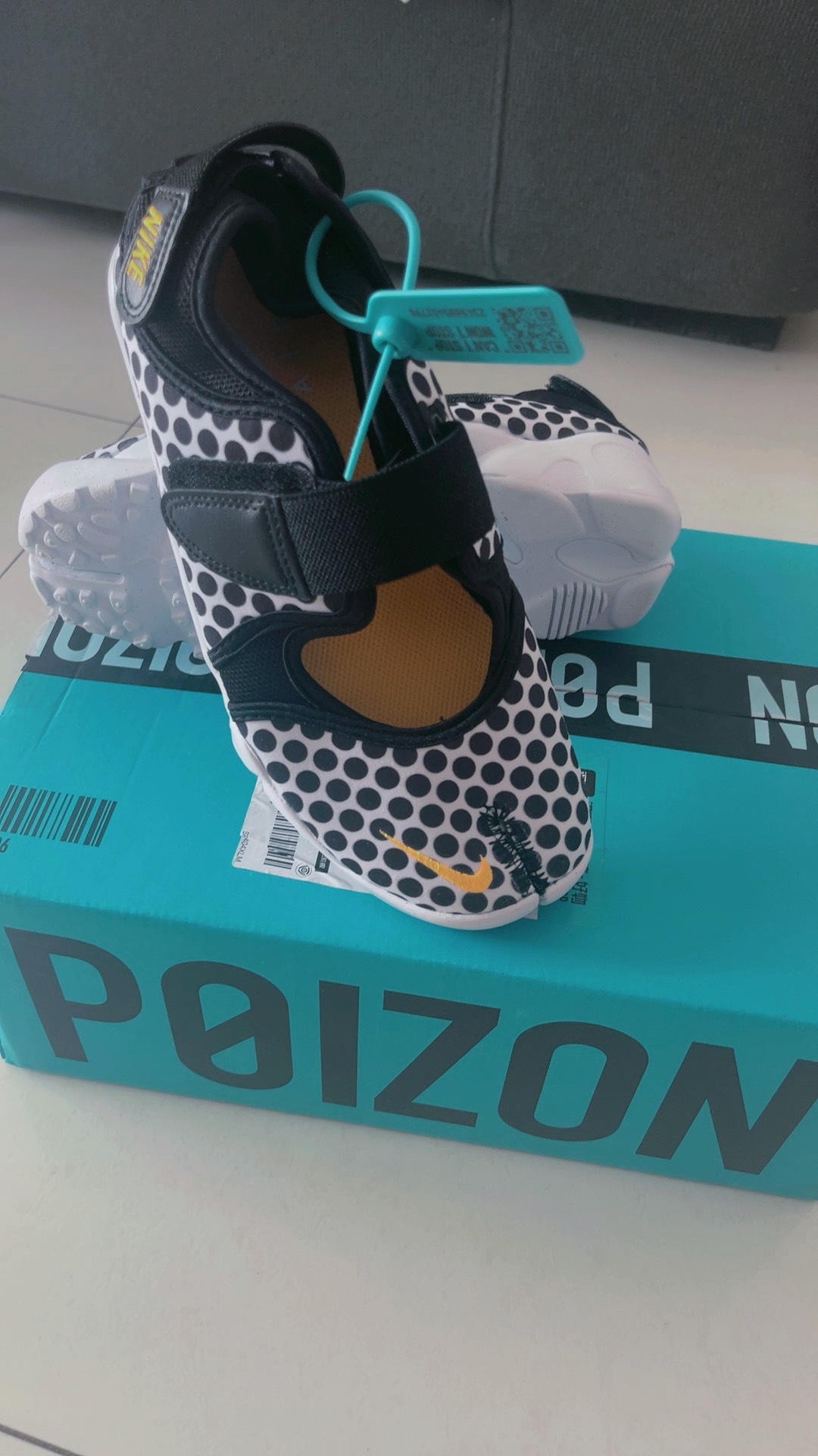 custom review-Nike Air Rift BR 'Черный Лазерный оранжевый' Спортивные сандалии женские Черный белый