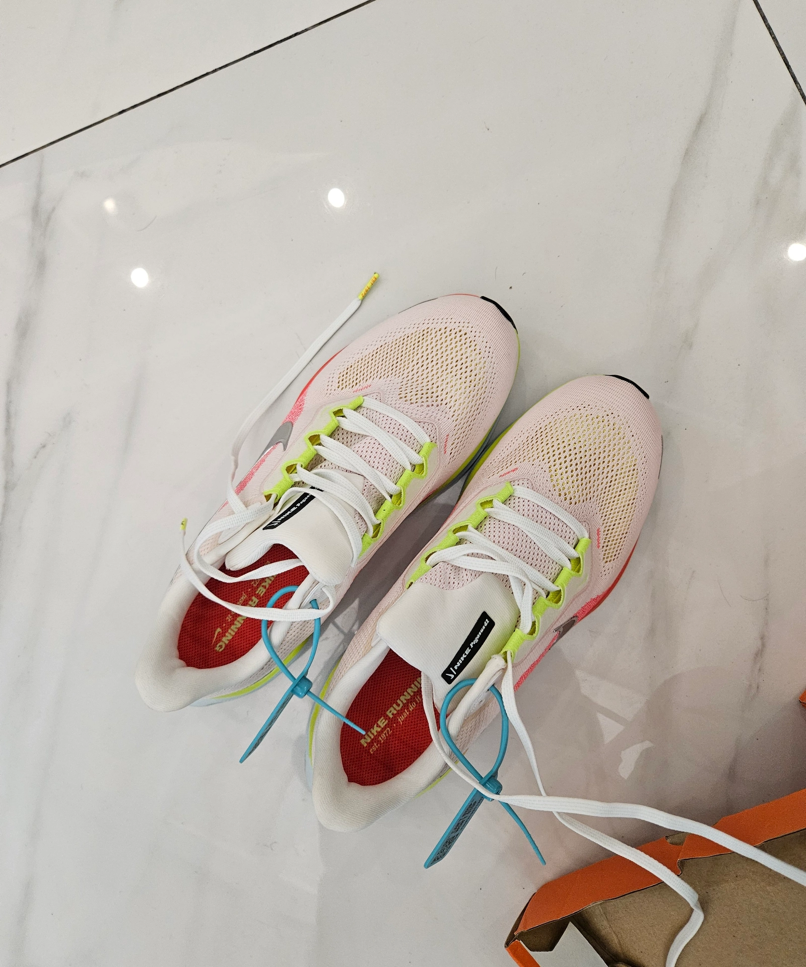 custom review-Nike Pegasus 41 Противоскользящий Дышащий Легкий Отскок Низкий Топ Беговые кроссовки Мужские Бежево-розовые