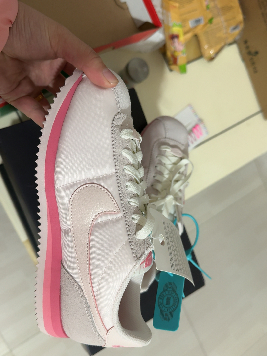 custom review-nike Cortez Collection Low Топ Повседневный Городской Коммутер Беговые кроссовки Женские Бежевый Белый Розовый