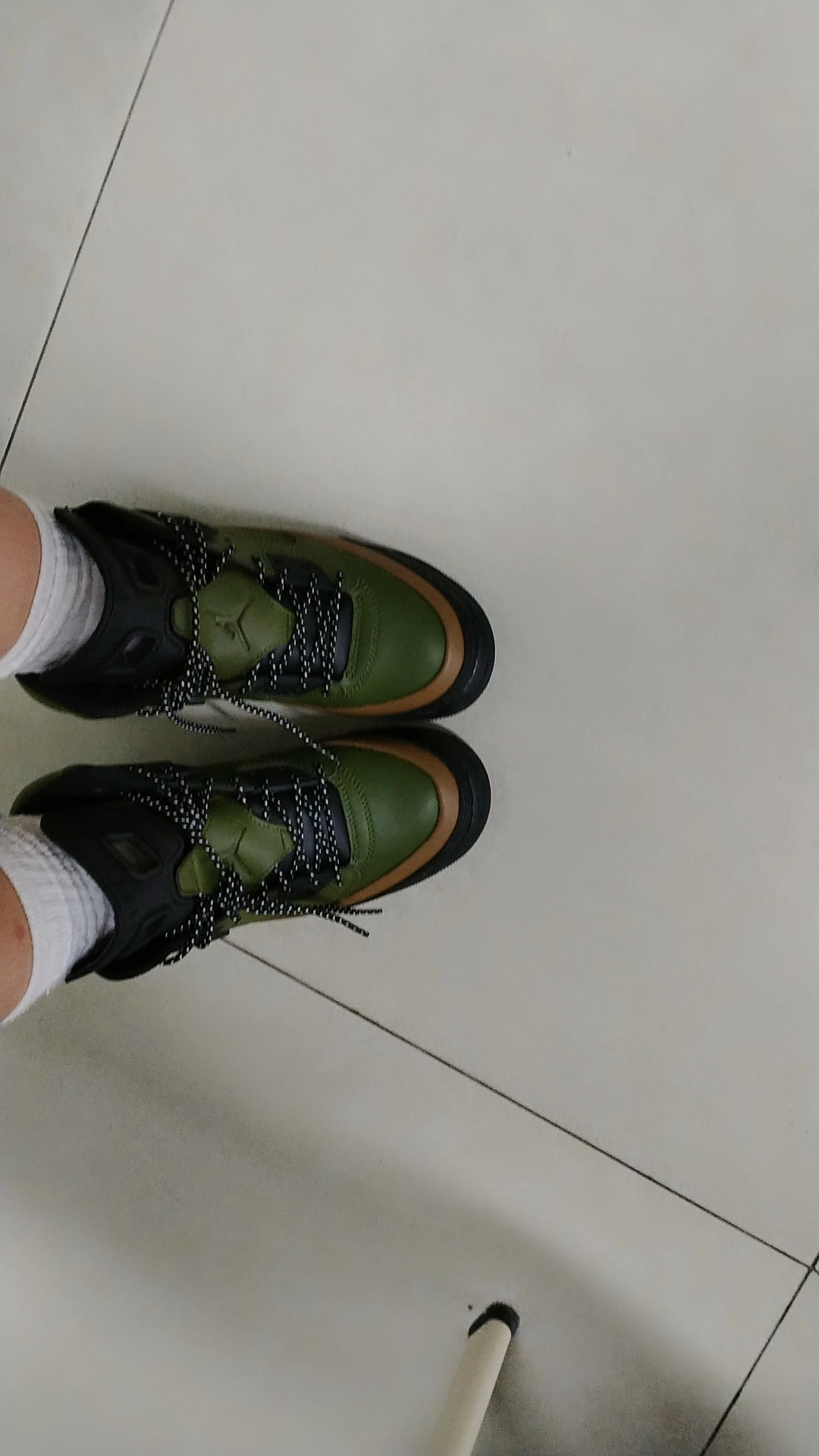 custom review-Джордан Spizike WINTERIZED Slip-Resistant High Top Детские Баскетбольные Кроссовки Оливково-Зеленый