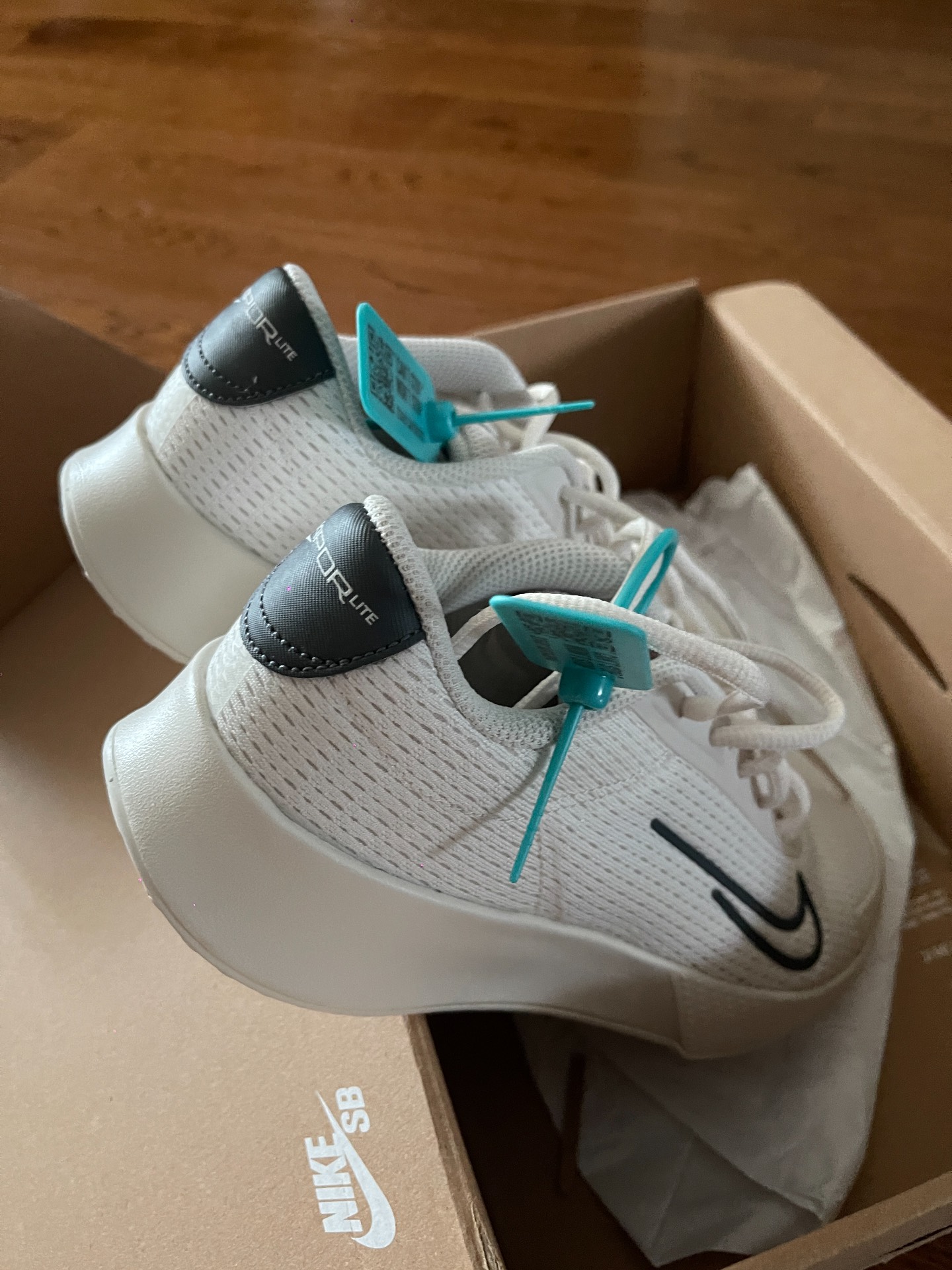 custom review-Nike Court Vapor Lite 2 Устойчивые к истиранию Дышащие Низкие Кроссовки для тенниса Женские Бежевые