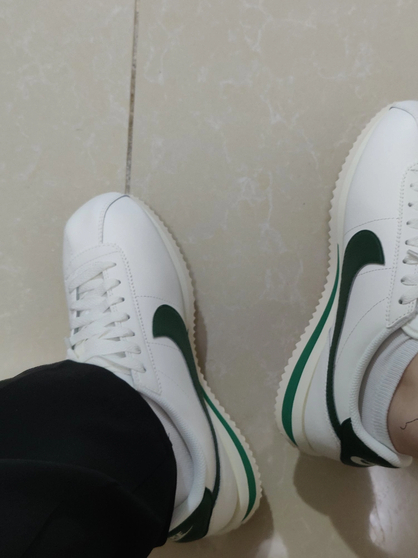 custom review-Nike Cortez Аbrasion Resistant Низкий Топ Повседневный Городской Коммутирование Беговые кроссовки Женские Бежево-зеленый