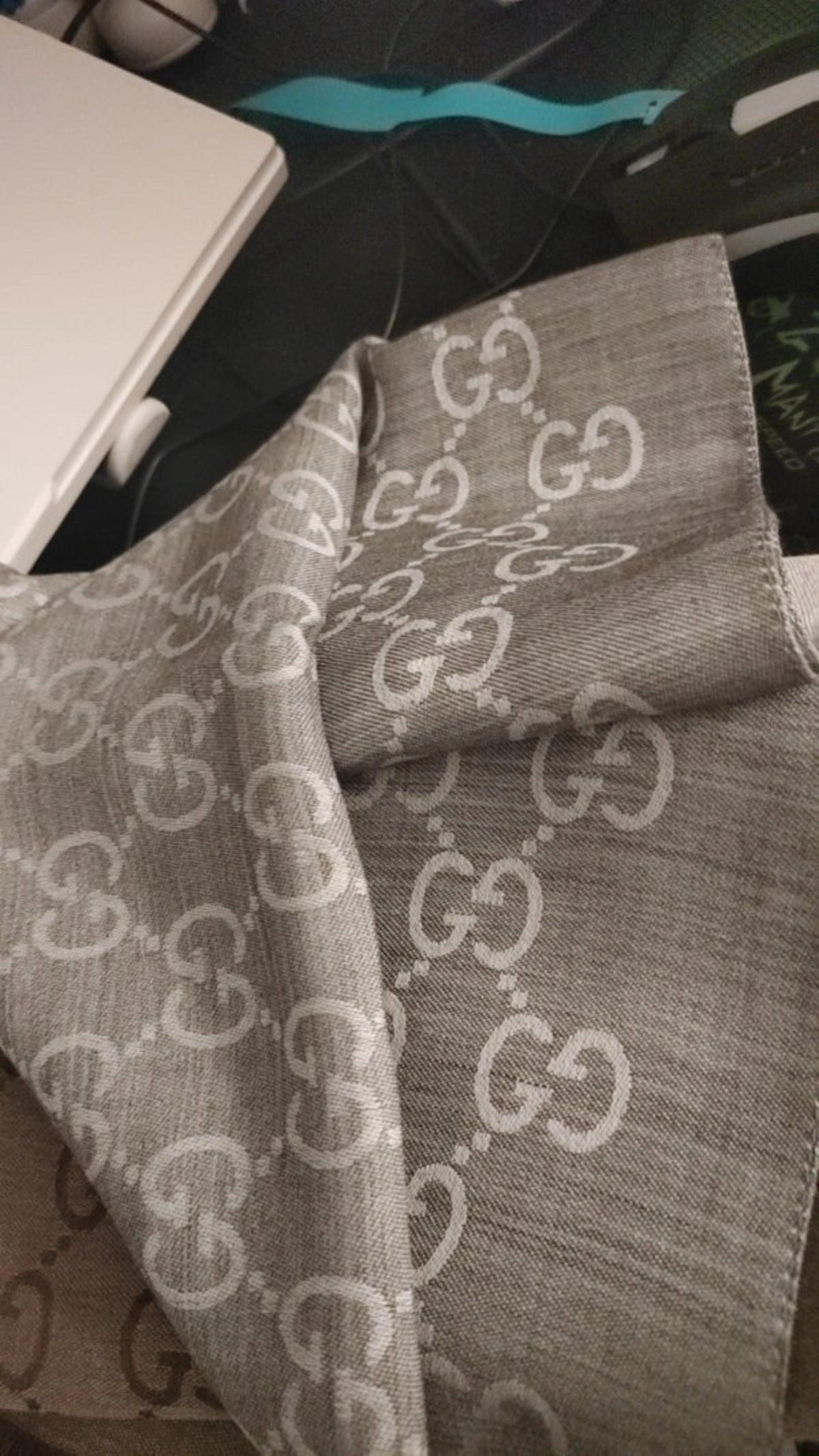 custom review-GUCCI Шерсть Вязаные Шарфы Унисекс Светлый Серый