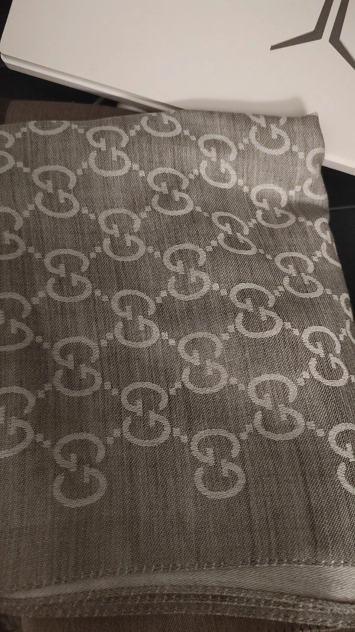 custom review-GUCCI Шерсть Вязаные Шарфы Унисекс Светлый Серый