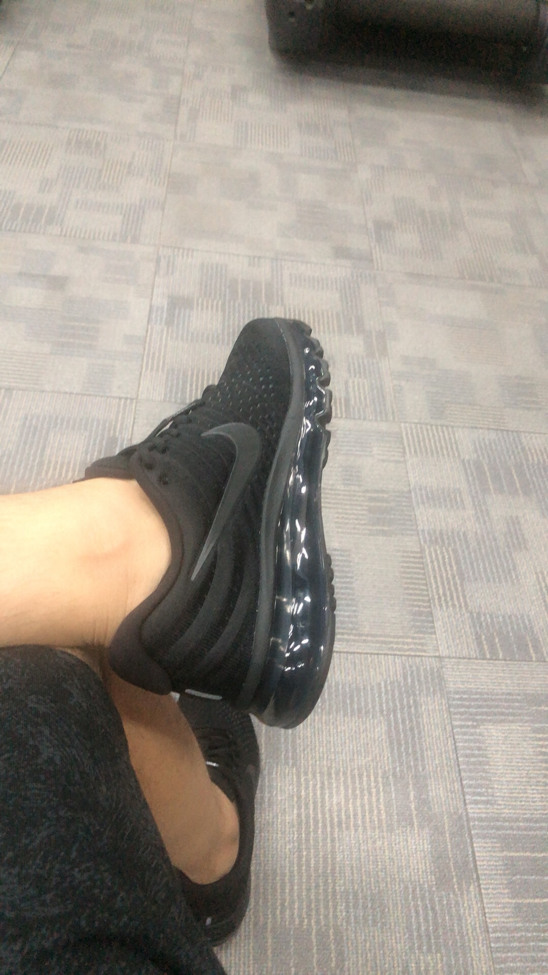 custom review-Nike Air Max 2017 'Triple Black'