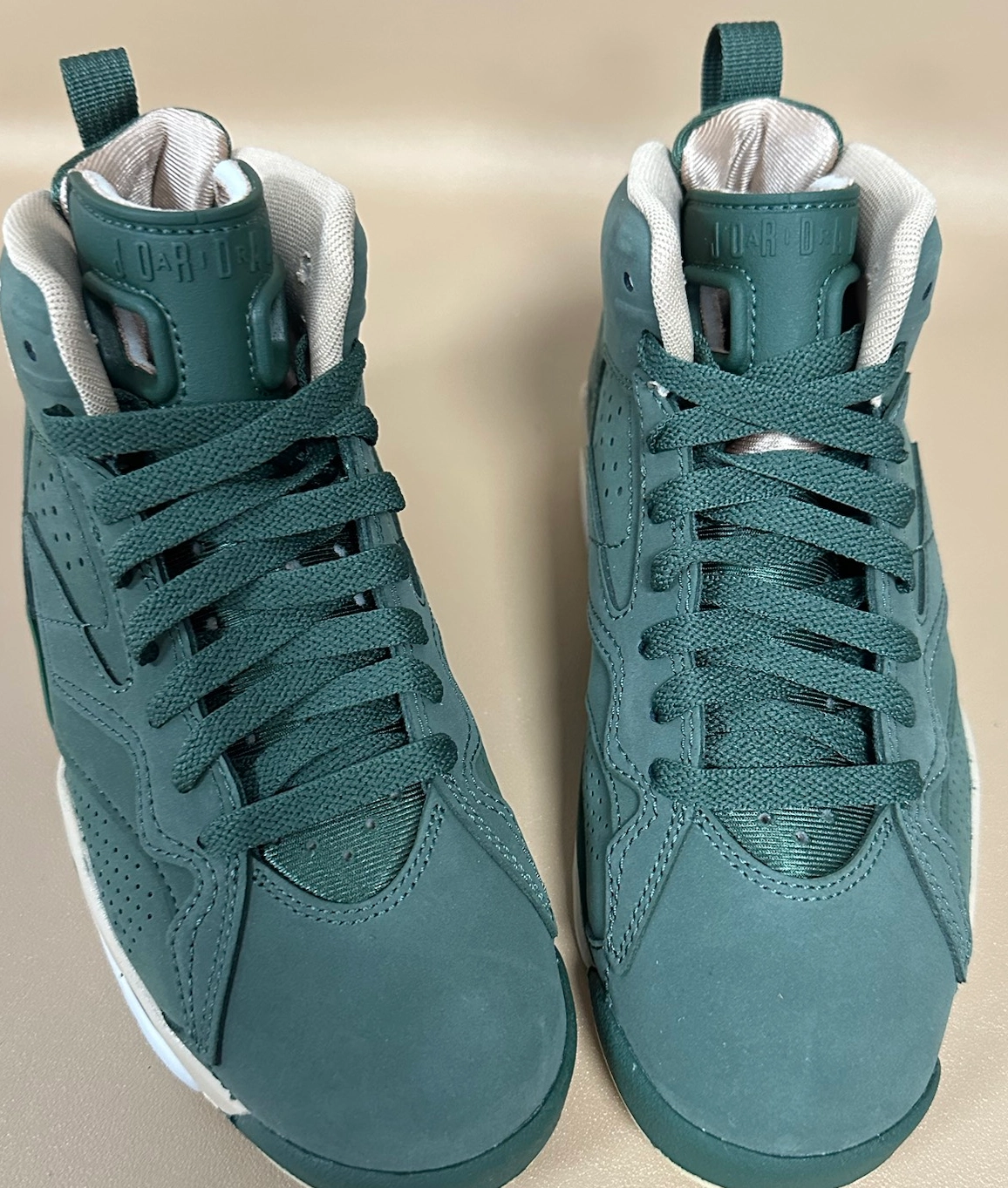 custom review-Jordan Jumpman MVP Износостойкий и Легкий MID Баскетбольные кроссовки Женские Бежево-зеленый