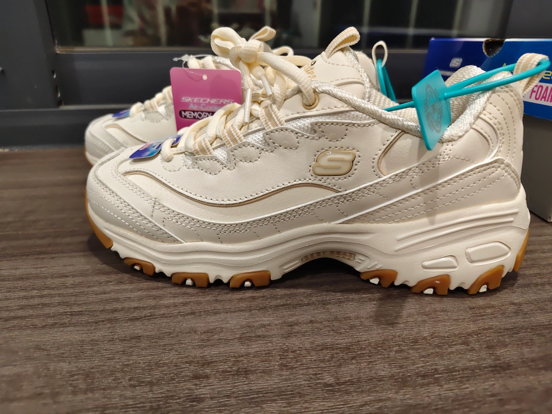 custom review-Skechers DLITES Высота Увеличивающие Легкие Низкие Топ Кроссовки Женские Бежевые