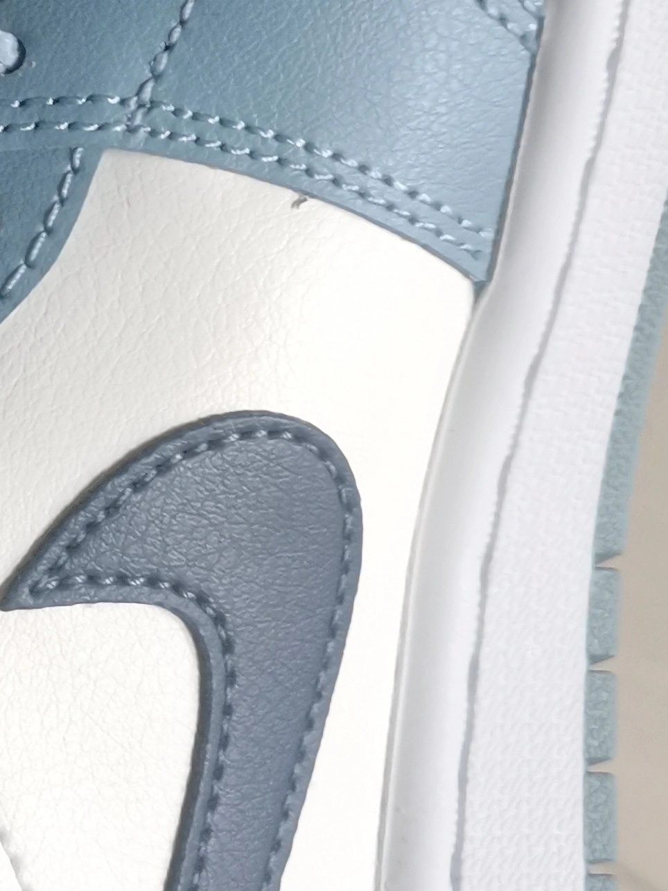custom review-Air Jordan 1 Mid Sail Diffused Blue Women's