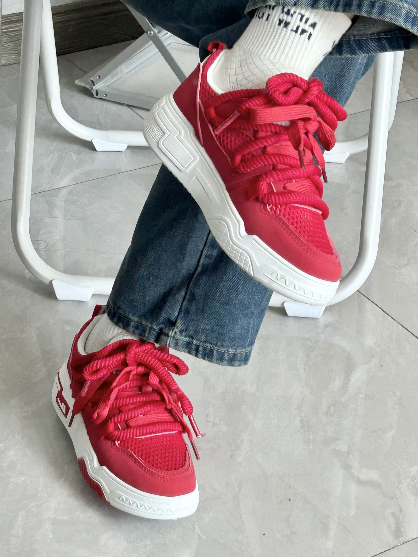 哇,谁说红色俗气的,看这双板鞋