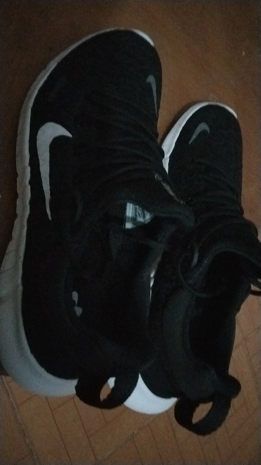 custom review-Nike Free Rn 5,0 Устойчивый к истиранию Дышащий Поддерживающий Низкий Верх Тренировочные Беговые кроссовки Женские Черный Белый