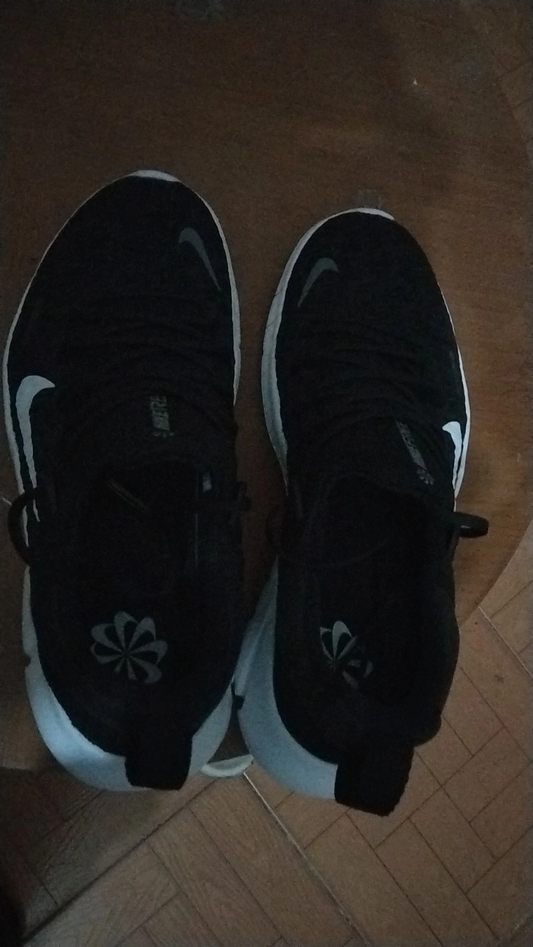 custom review-Nike Free Rn 5,0 Устойчивый к истиранию Дышащий Поддерживающий Низкий Верх Тренировочные Беговые кроссовки Женские Черный Белый