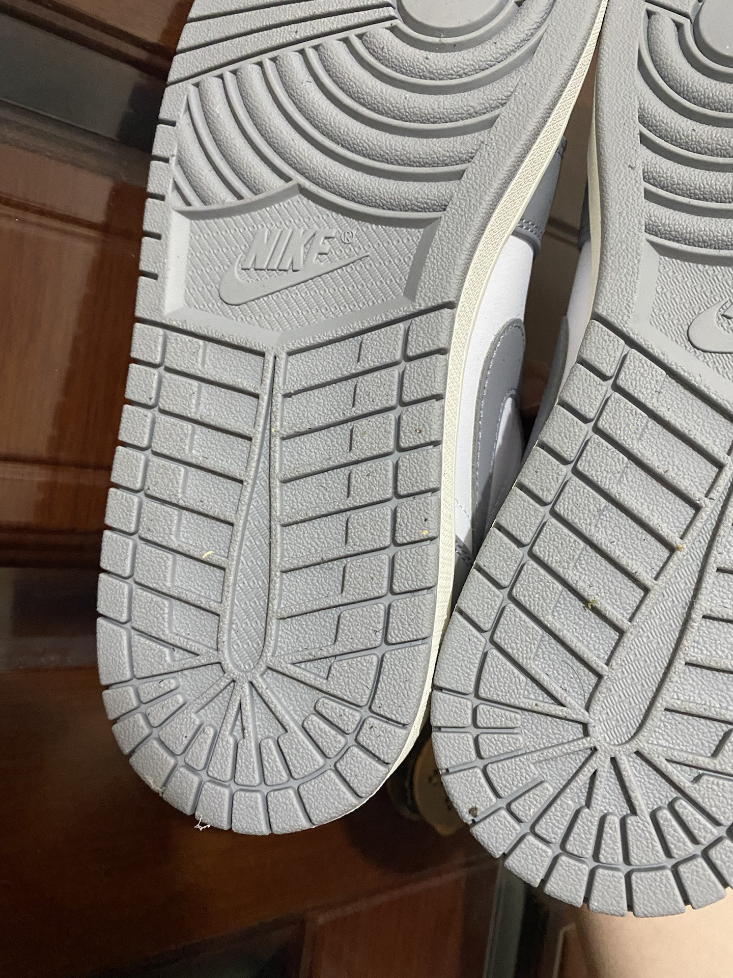 custom review-Air Jordan 1 Low 'Vintage Grey'