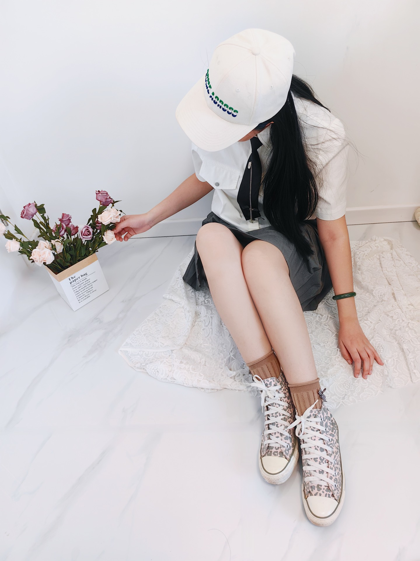 匡威的小豹纹一出现,谁还不是个性感小野猫了