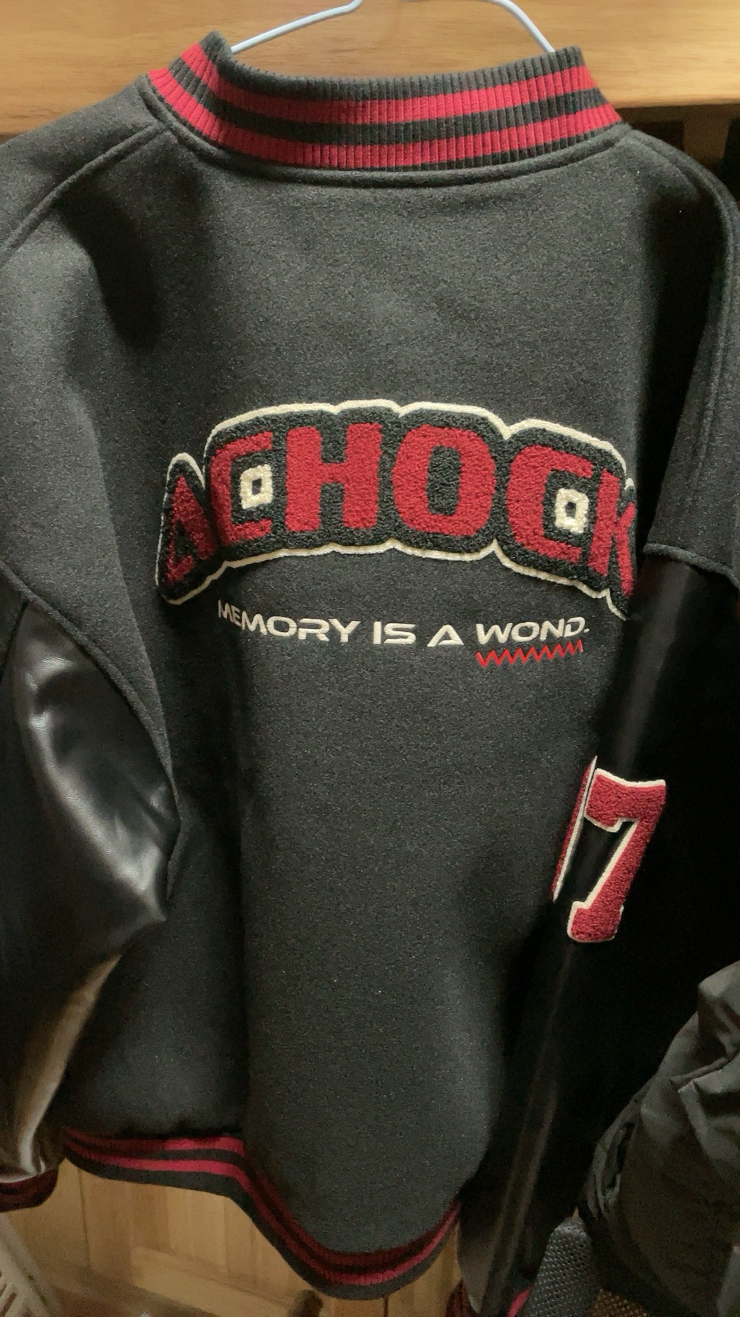 custom review-A Chock Унисекс Куртки