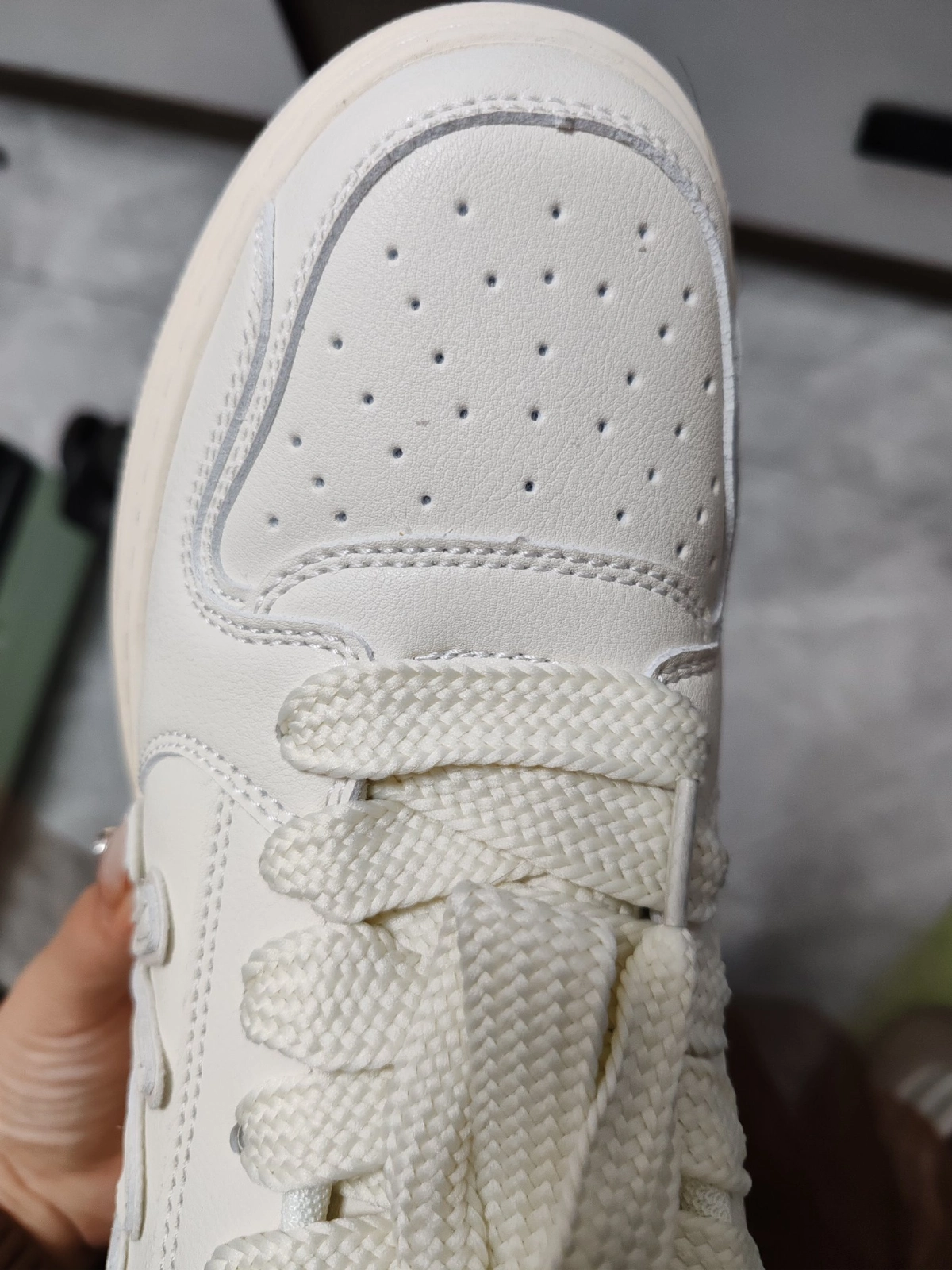 custom review-Jifffly Skateboarding Shoes Unisex Swag