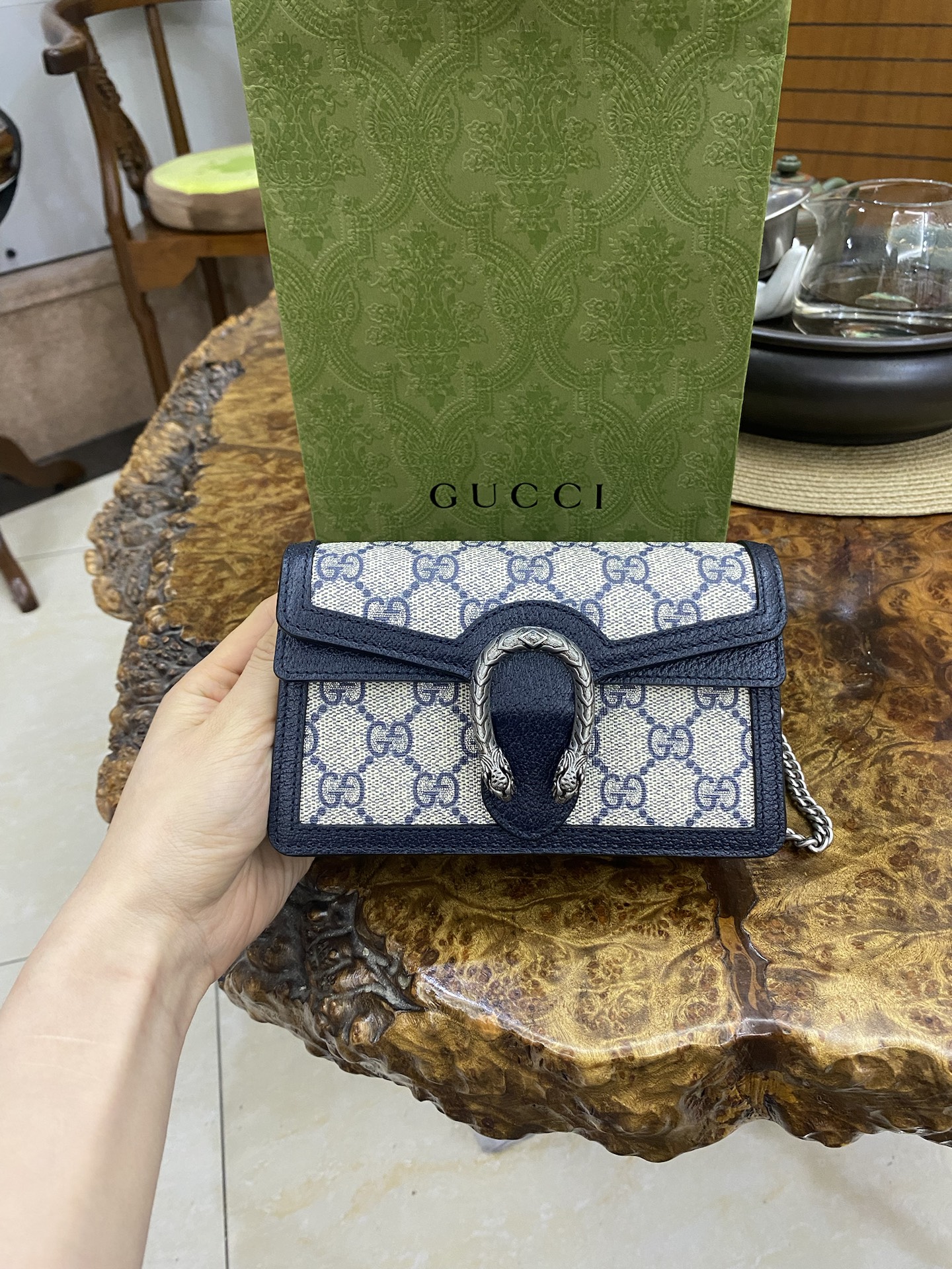 Реплика известных брендов-gucci зеленый бумажный п