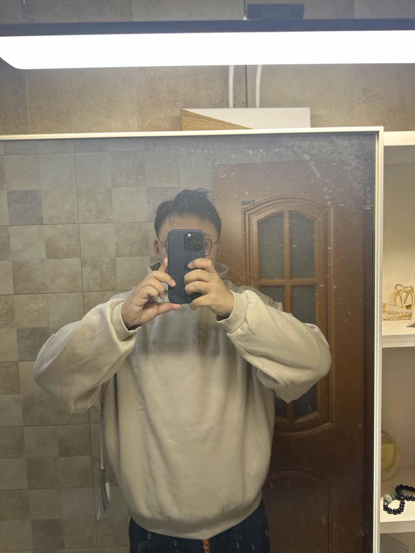 custom review-Fear of God ESSENTIALS Свитшот Мужской Дымчатый Облако Серый Серебряный Облако