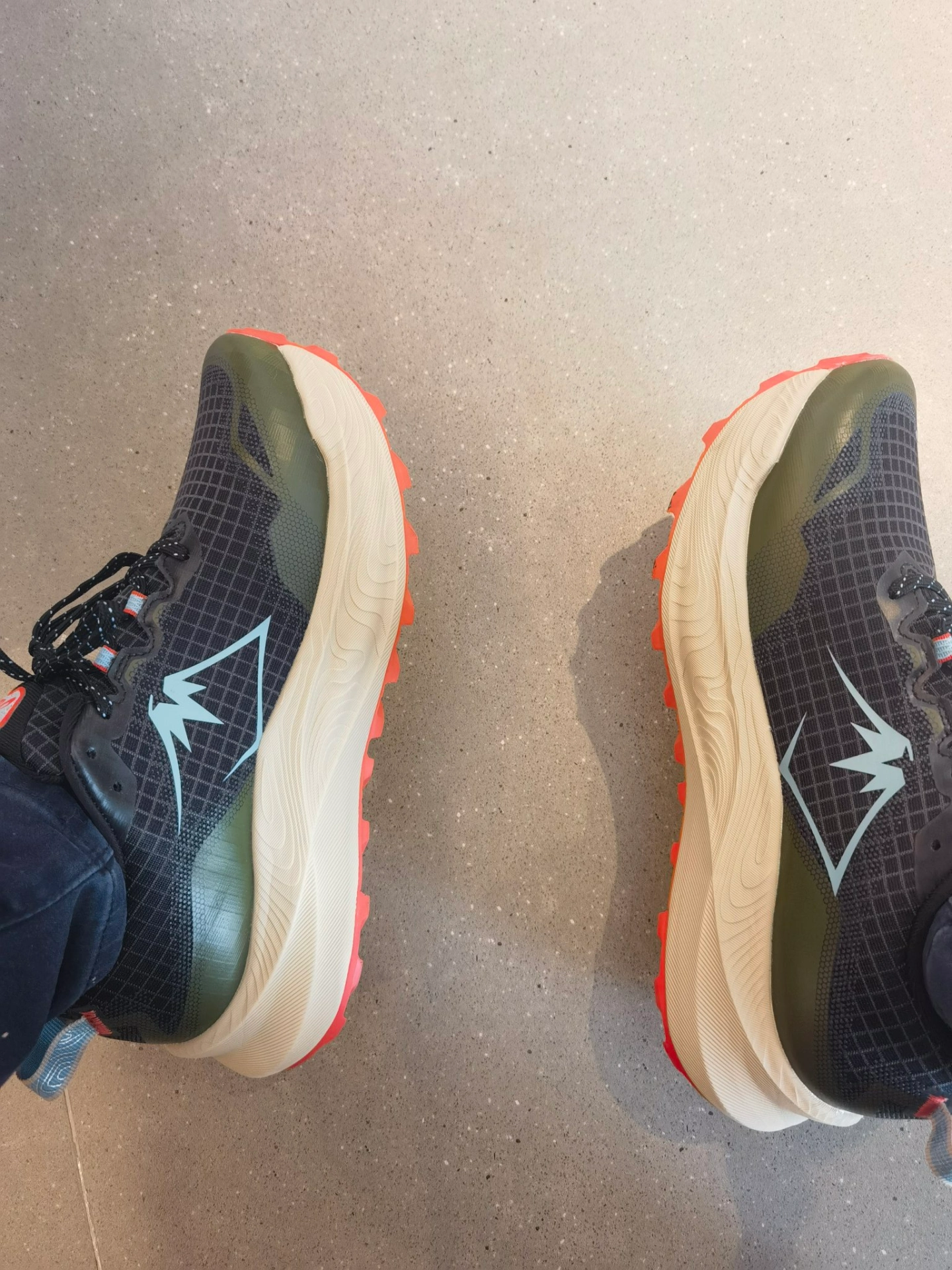 custom review-ASICS Гель Trabuco Max 3 Устойчивый к истиранию Низкие кроссовки для бега по пересеченной местности Мужские Черные