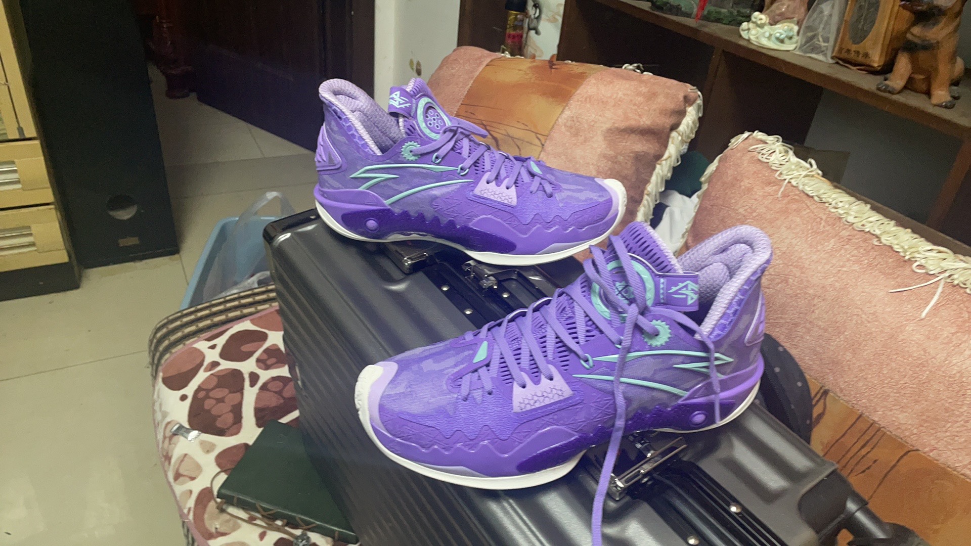 custom review-ANTA Shock Wave 5 Баскетбольные кроссовки Низкий топ Фиолетовый Зеленый Мужской