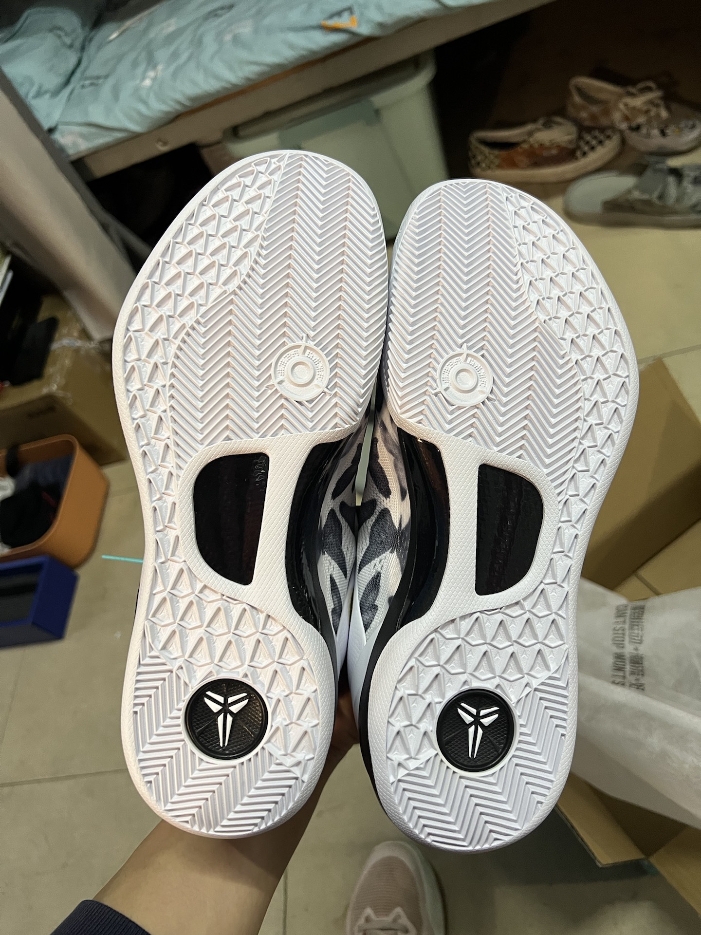 custom review-Nike Kobe 8 Low Топ Баскетбольные Кроссовки Унисекс Белый Золото Черный