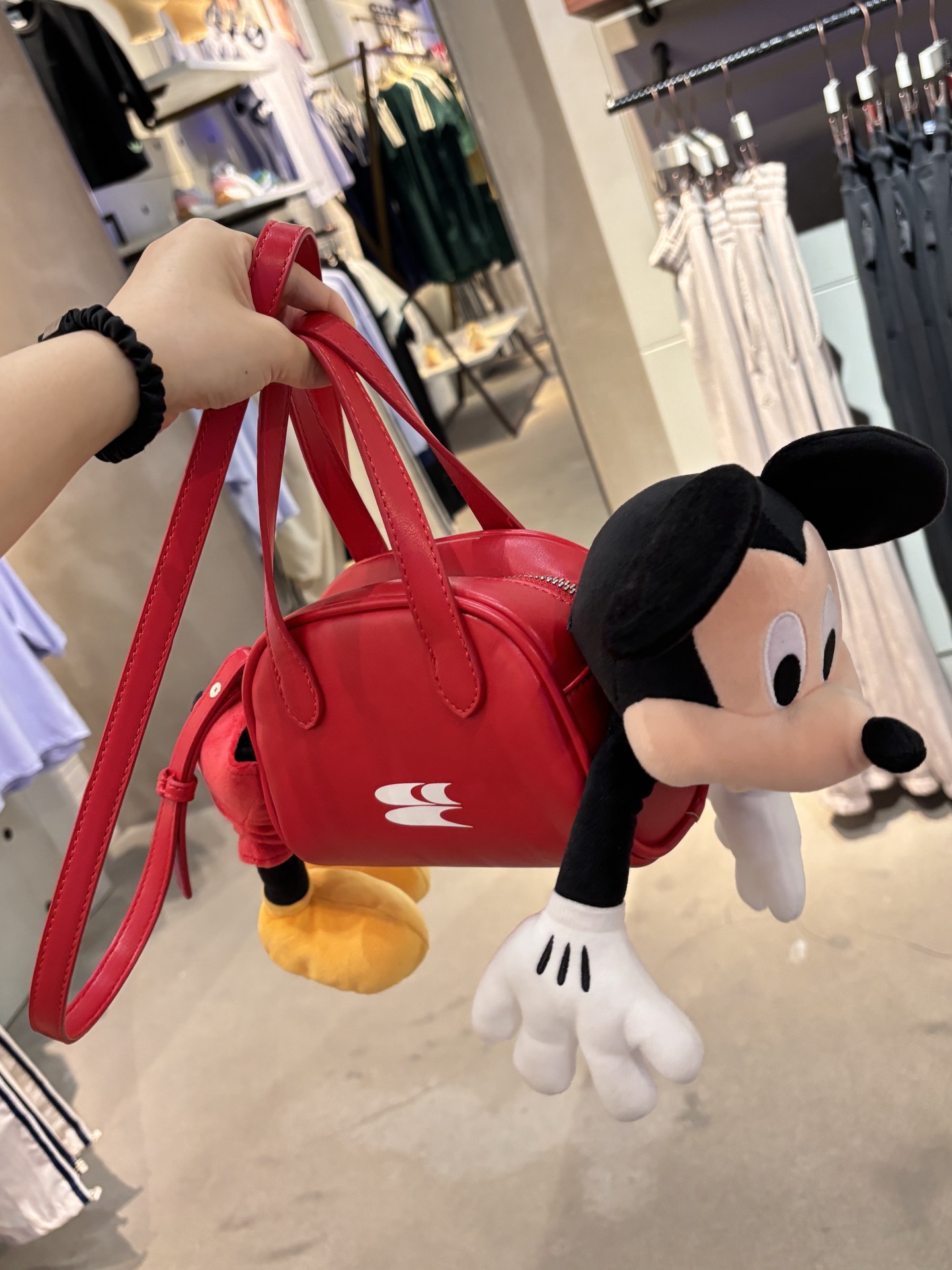 不会撞款的米奇包👜